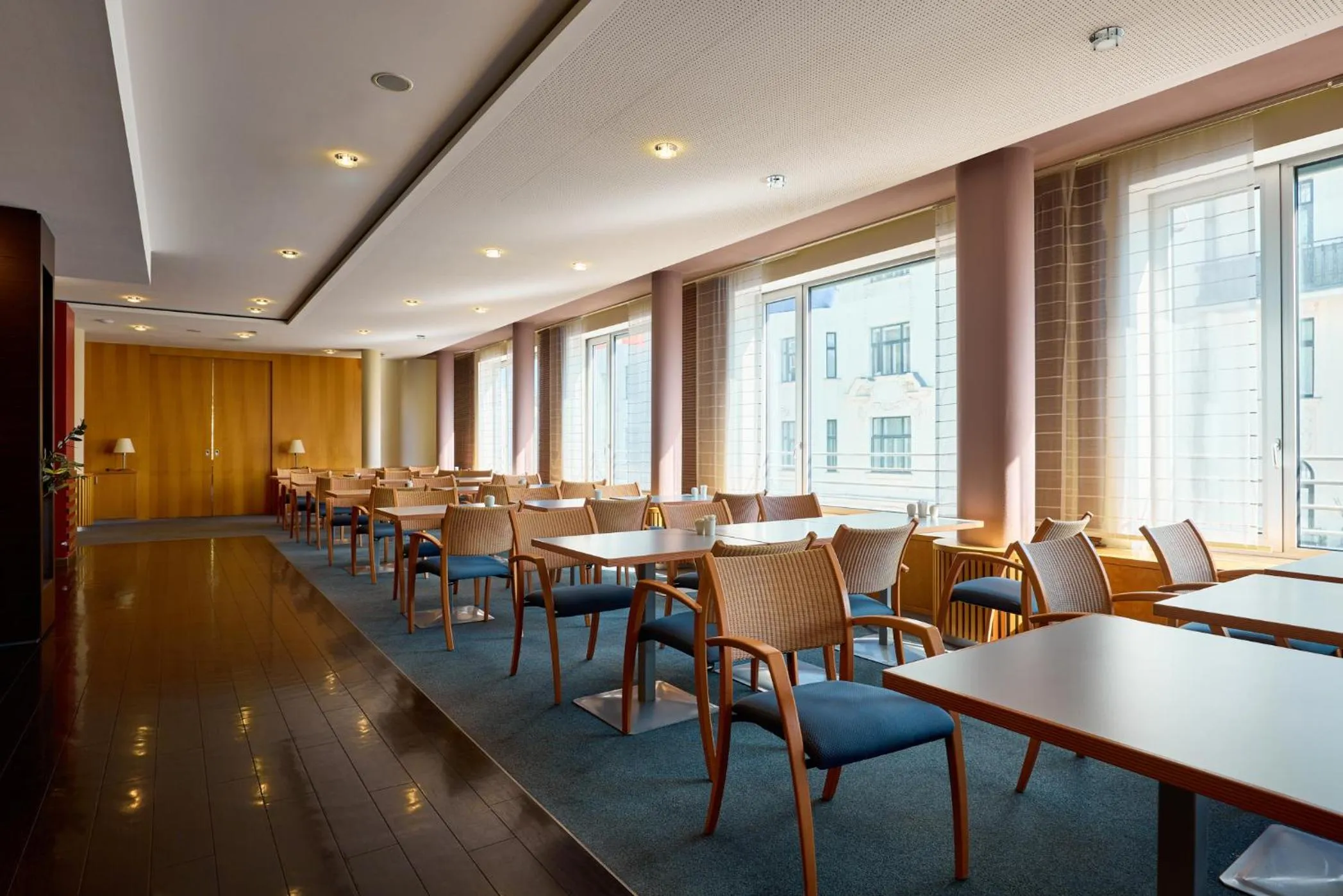 Breakfast in Hotel Strudlhof Vienna