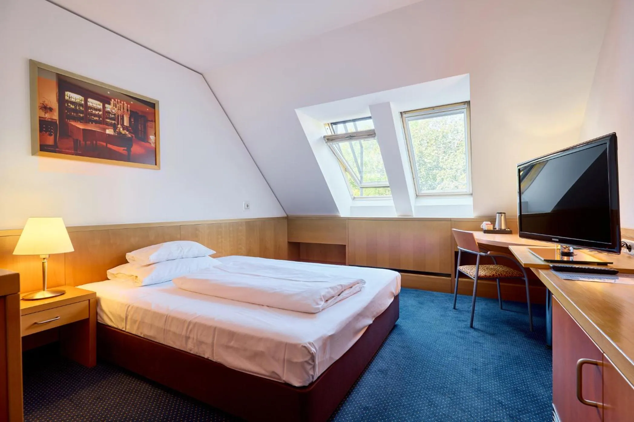 Bedroom, Bed in Hotel Strudlhof Vienna