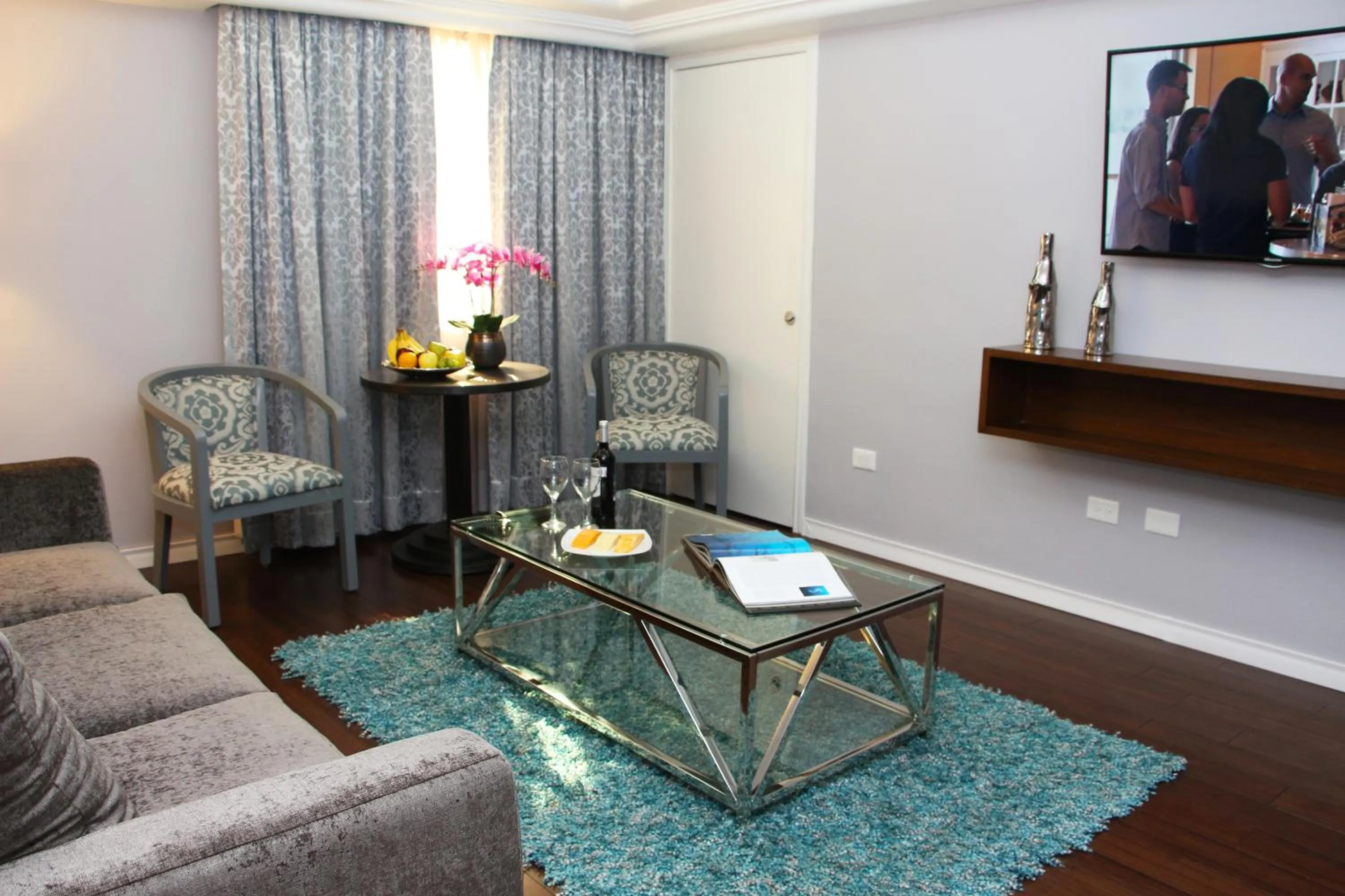 Living room in Plaza de Oro