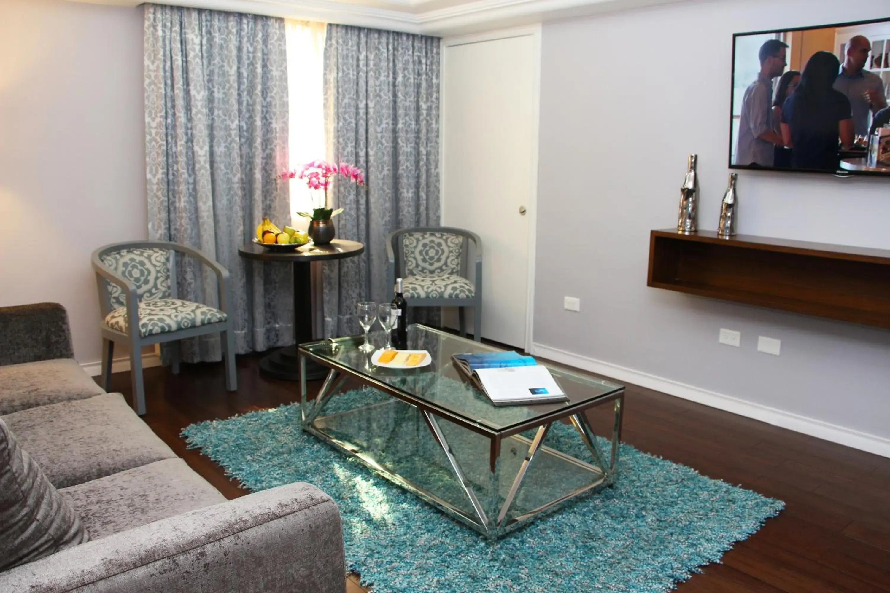 Living room in Plaza de Oro Living room in Plaza de Oro