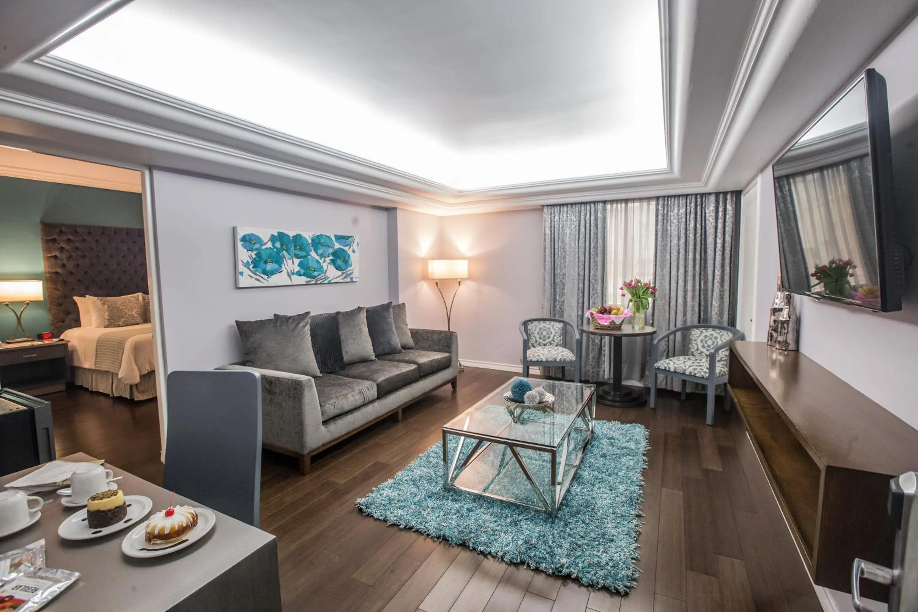 Seating area in Plaza de Oro