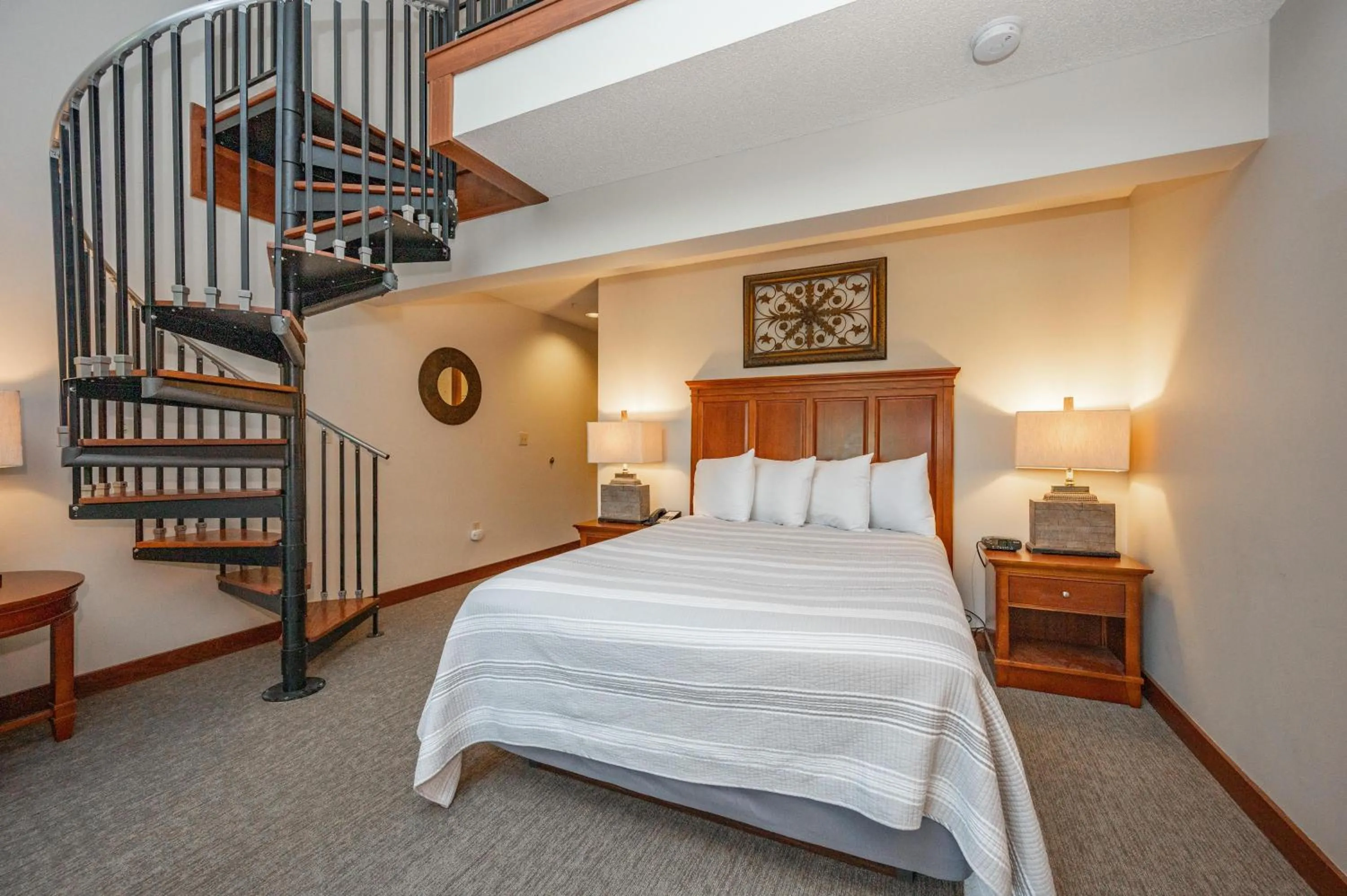 Bed in A309 Studio & Loft Lake View