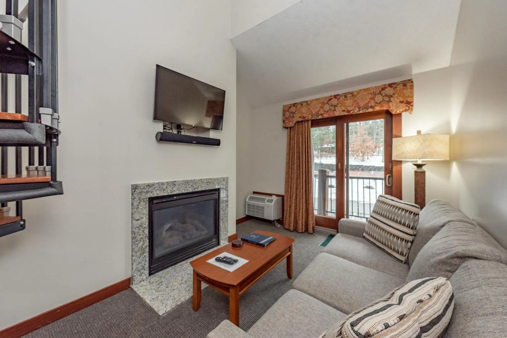 A312 One Bedroom & Loft Standard View