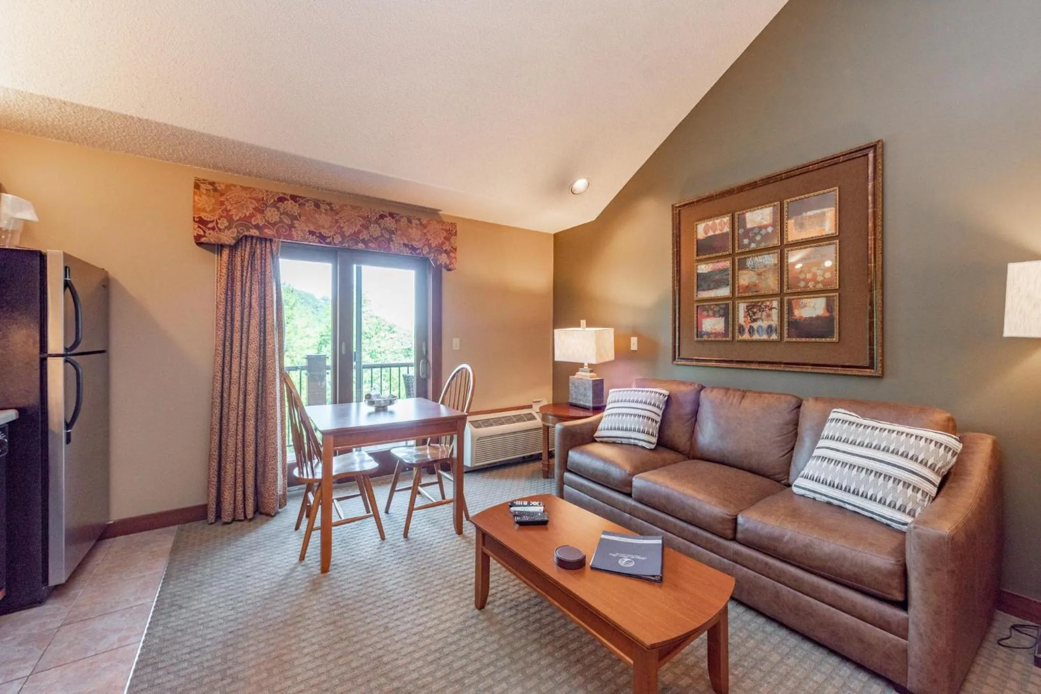 A313 Studio & Loft Lake View