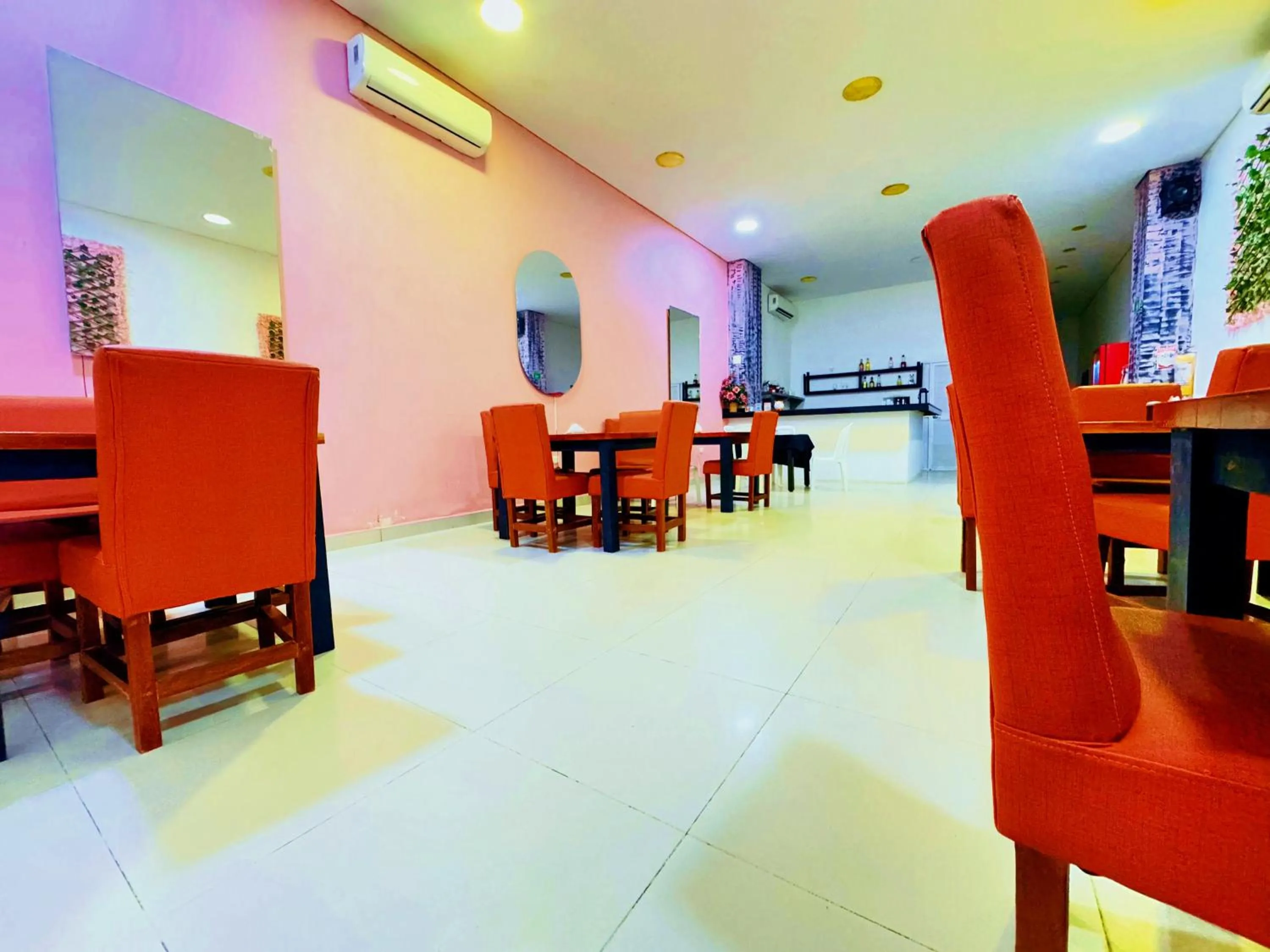 Restaurant/places to eat in Playa Norte Hotel