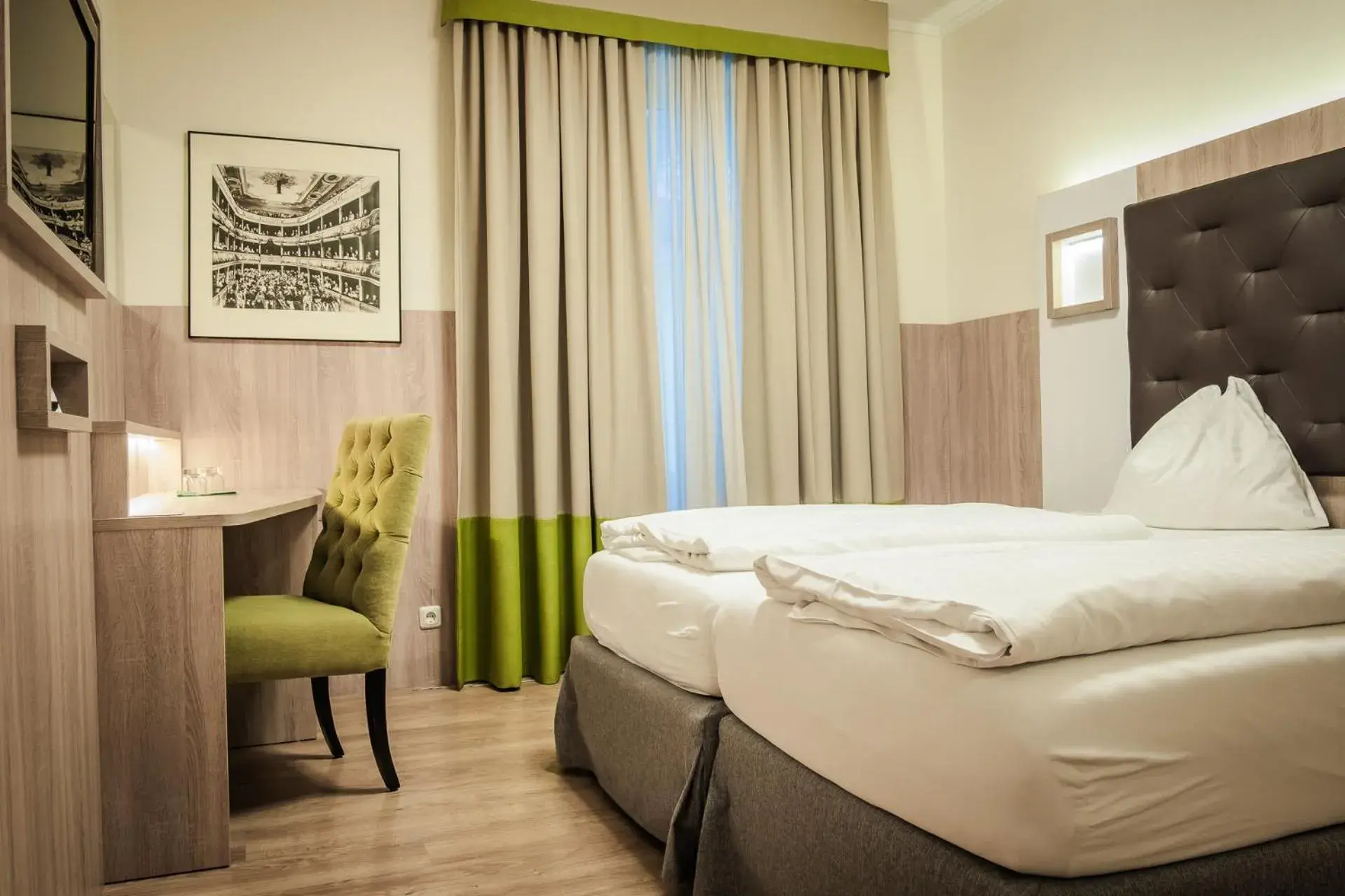 Bedroom, Bed in Theater Hotel Salzburg Bedroom, Bed in Theater Hotel Salzburg