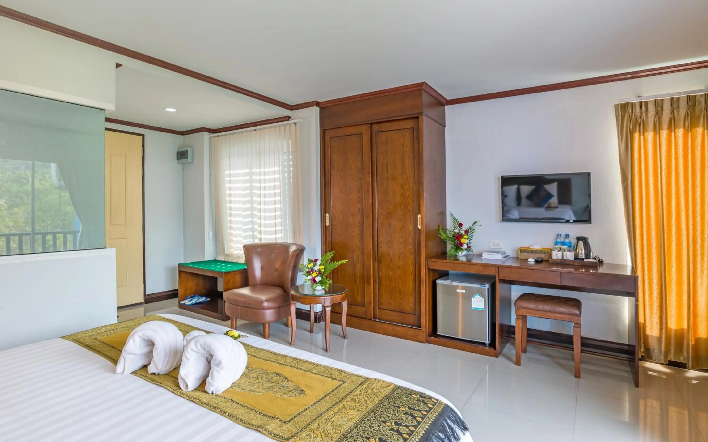 Seating area, Bed in Aonang Silver Orchid Resort