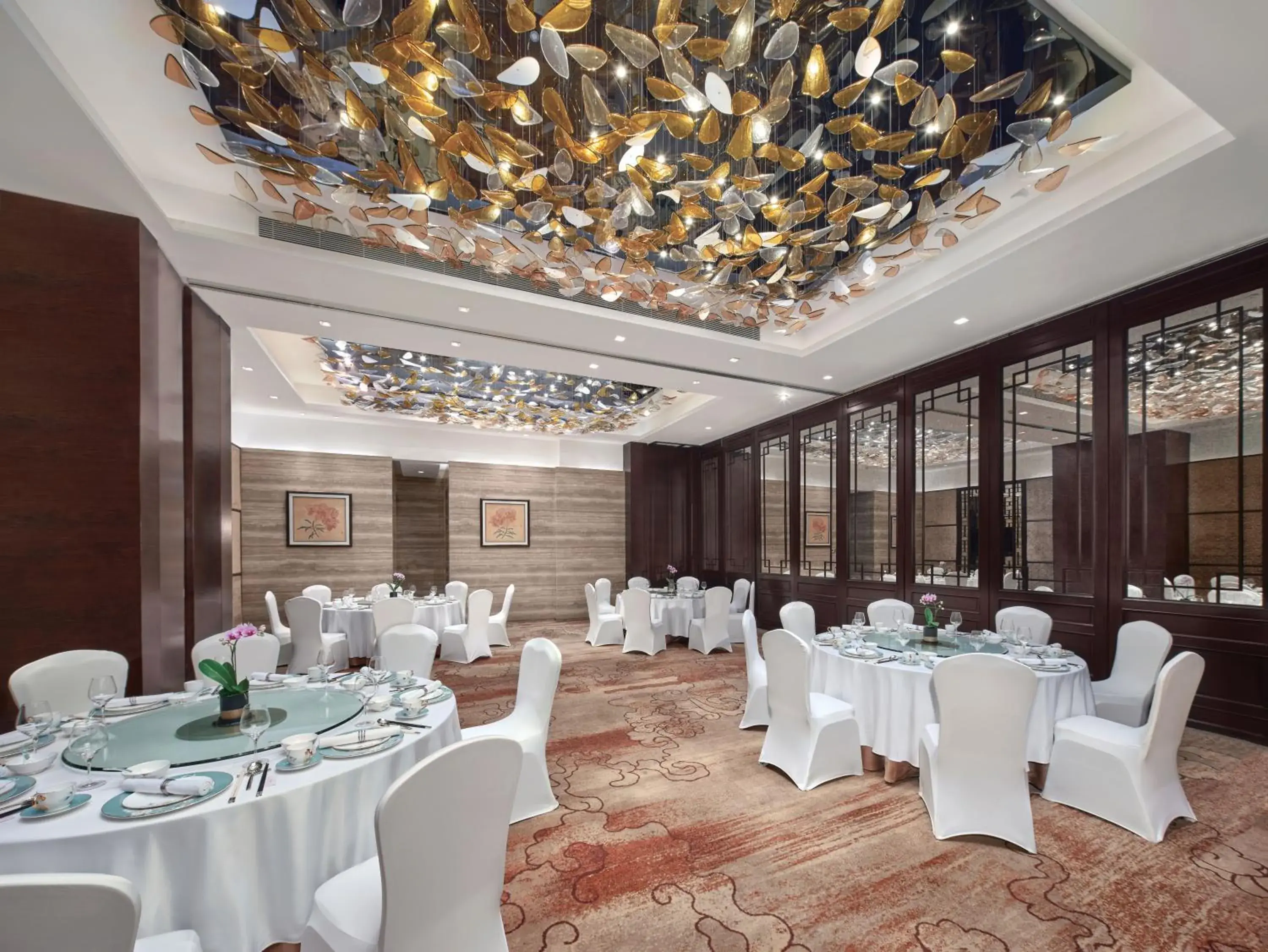 Restaurant/places to eat in Langham Place Guangzhou Restaurant/places to eat in Langham Place Guangzhou