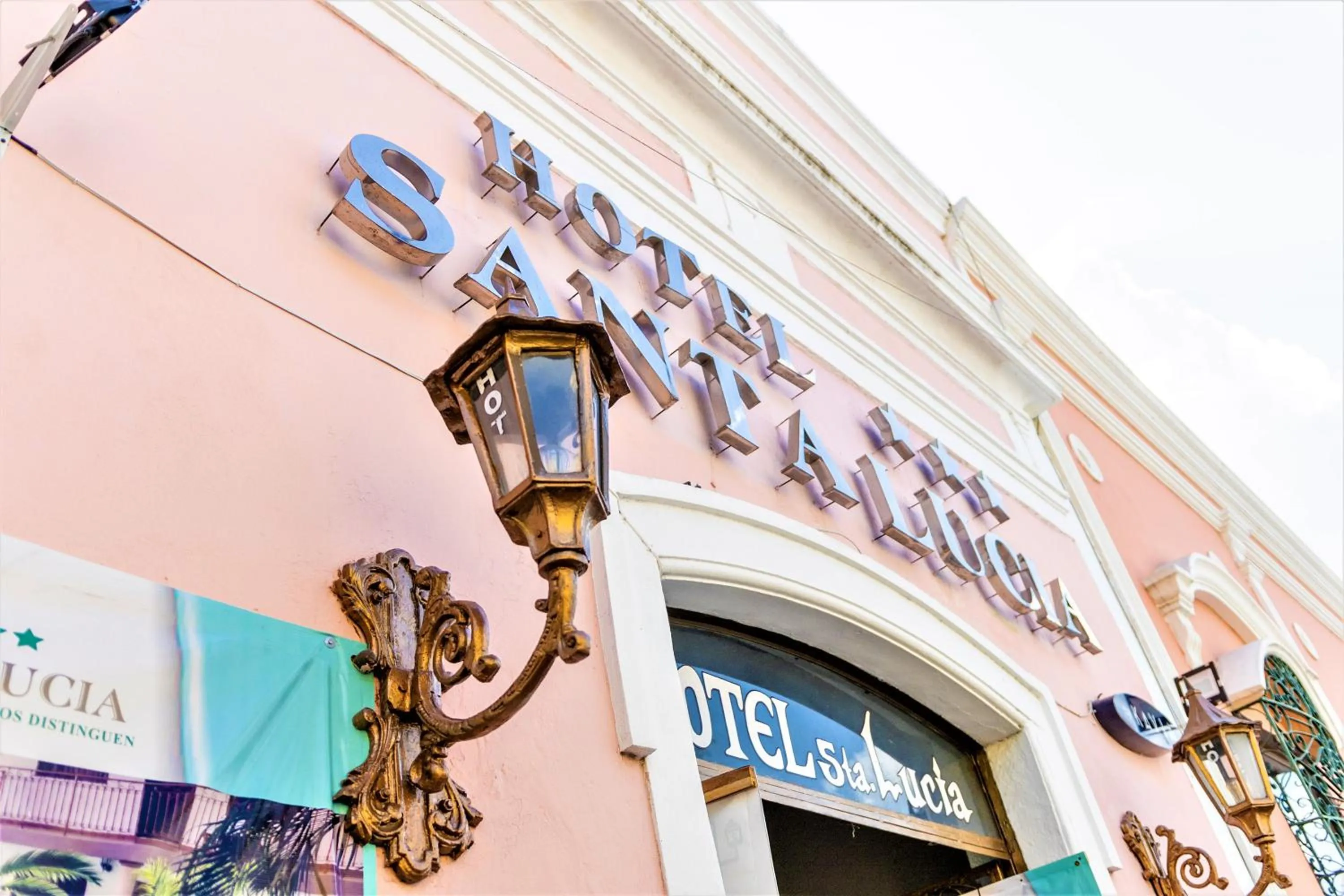 Facade/entrance in Hotel Santa Lucía