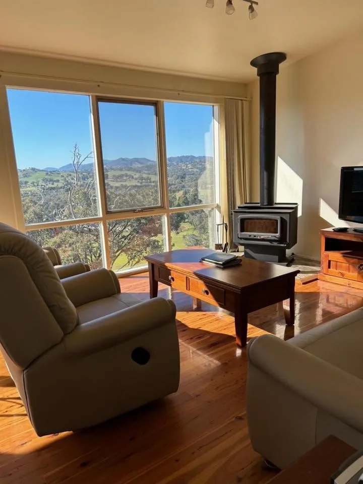 Burnt Creek Cottages