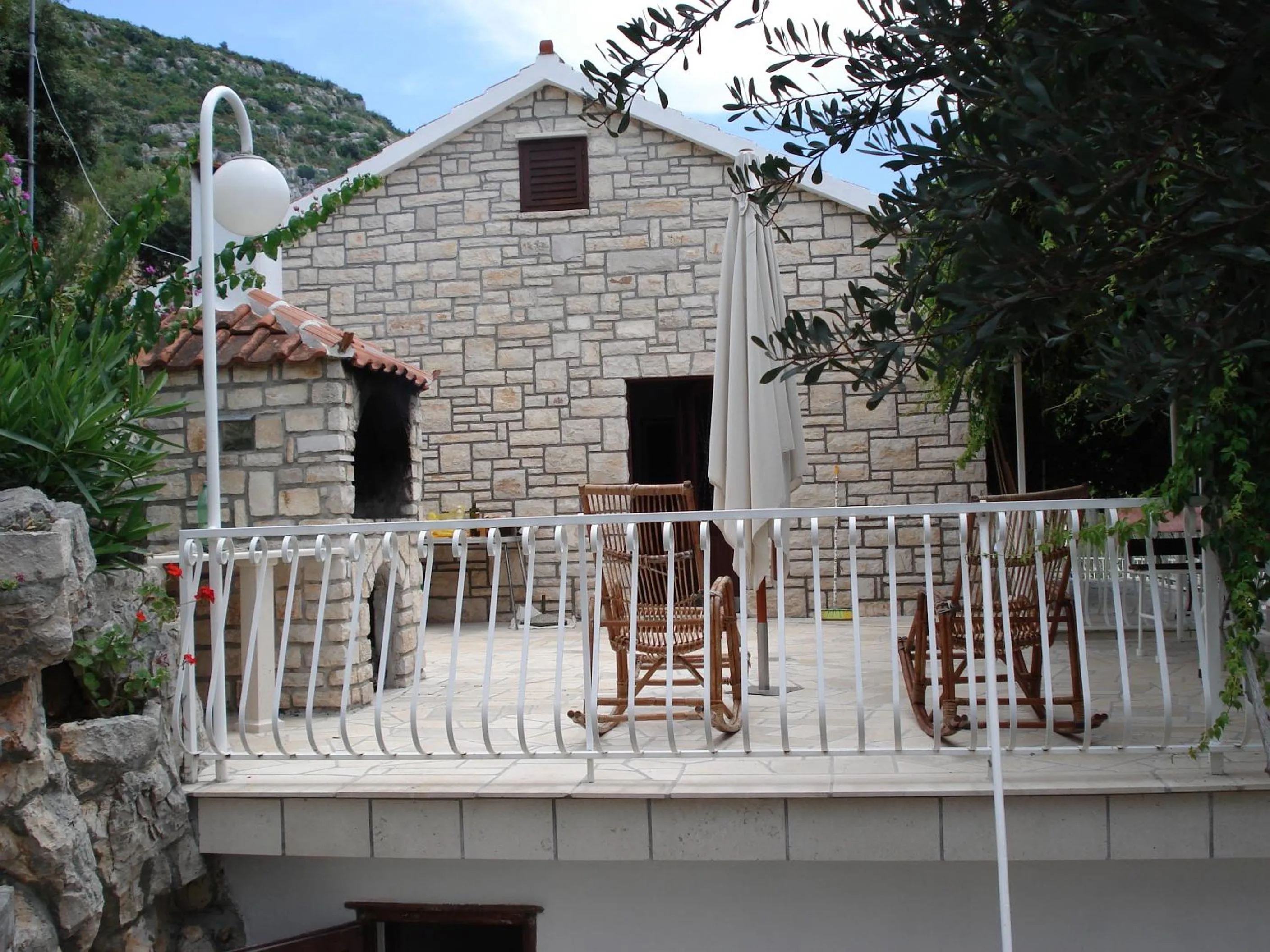 Property building in Apartments Villa Sonia & Teo Hvar