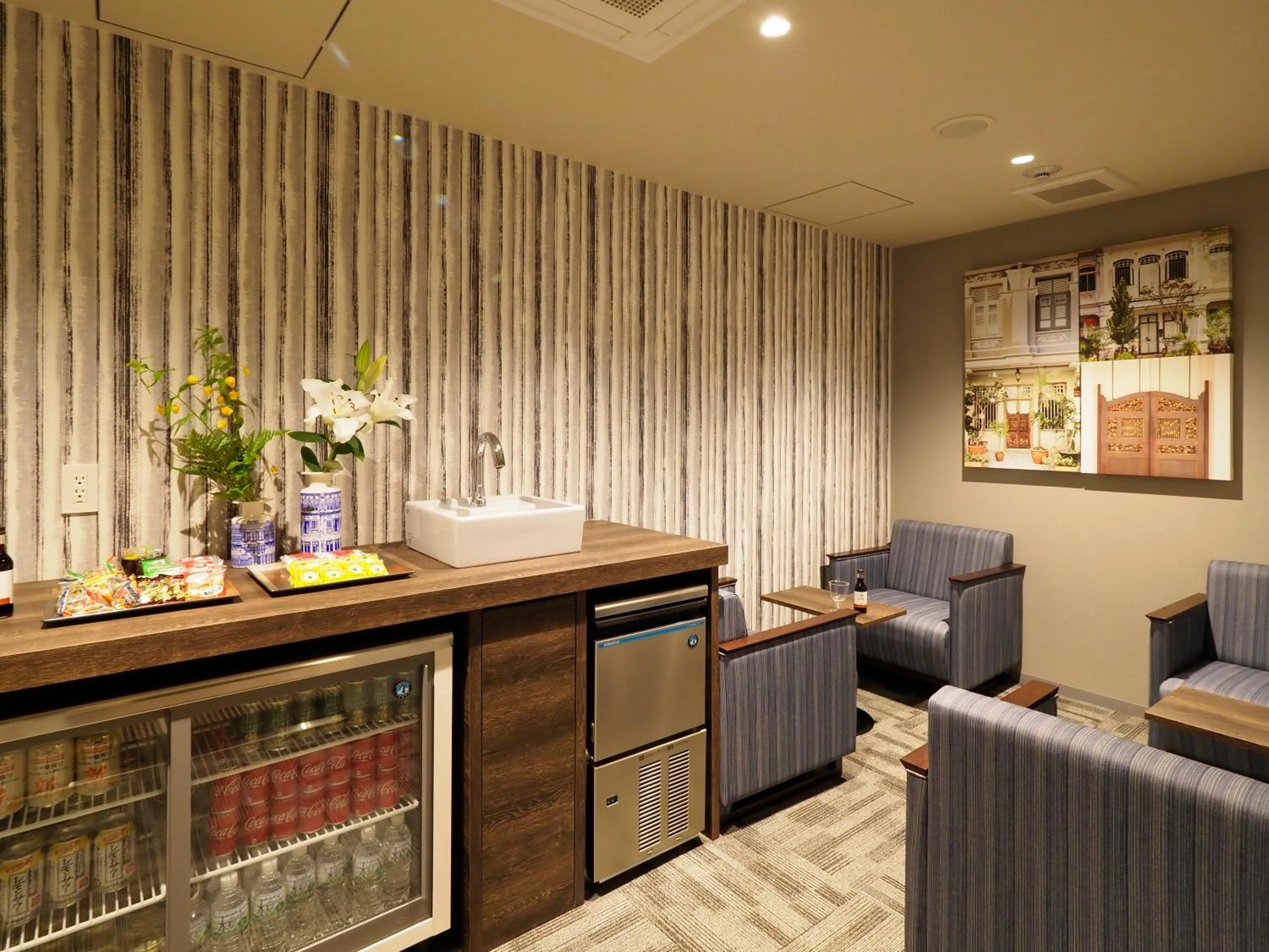 Lounge or bar in Far East Village Hotel Yokohama