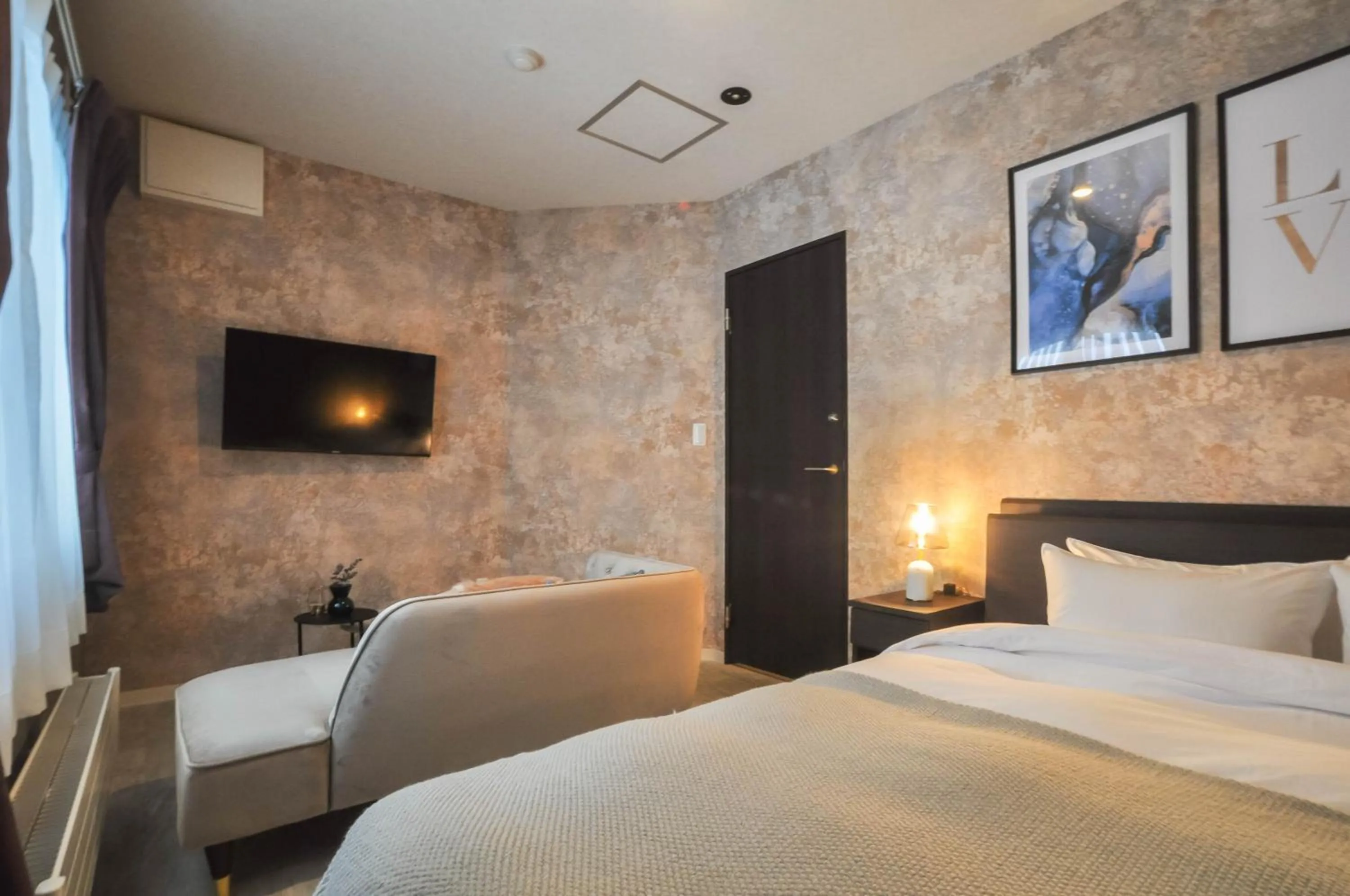 TV and multimedia, Bed in Rusutsu Grand Cabin