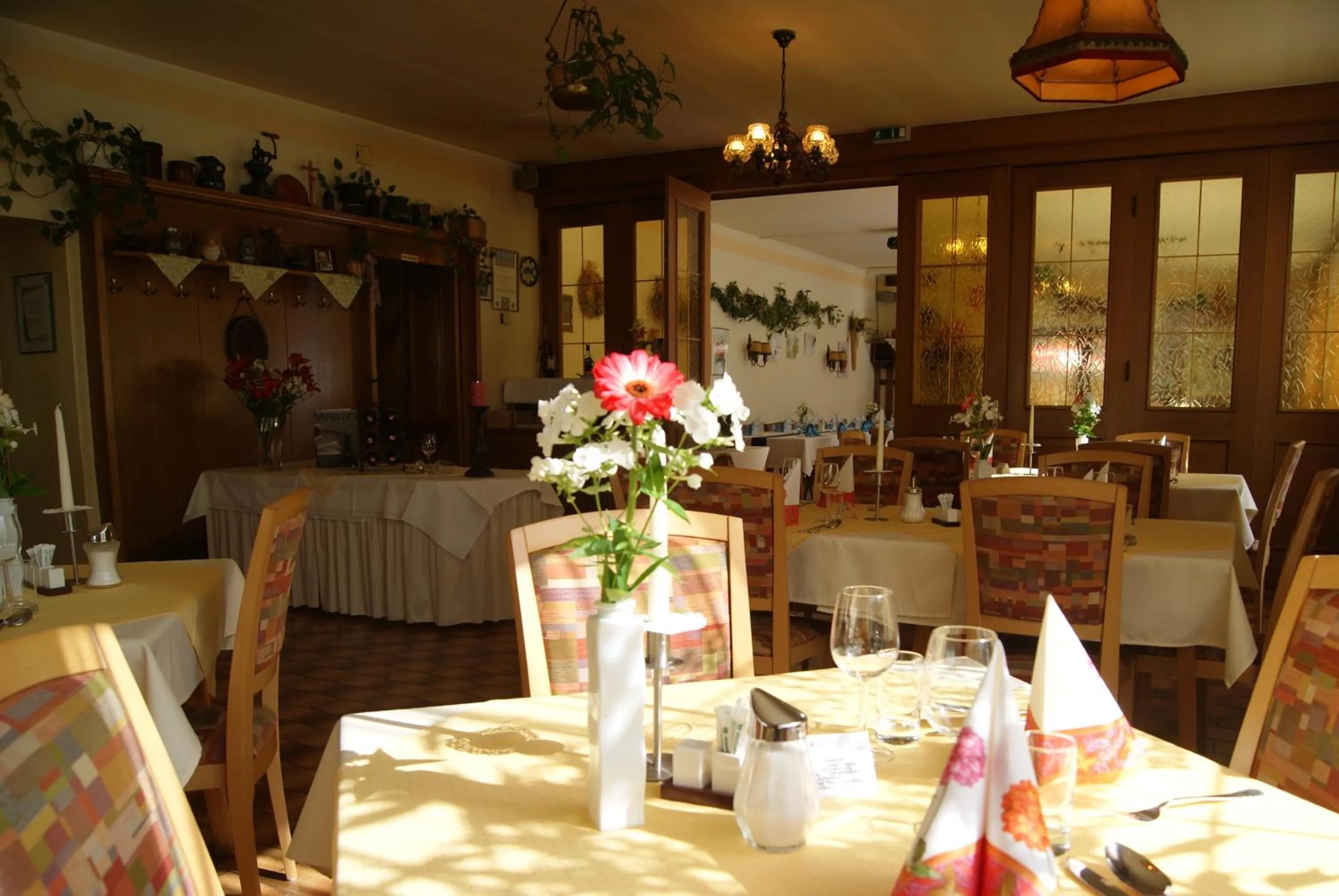 Restaurant/places to eat in Landhotel-Restaurant Willingshofer
