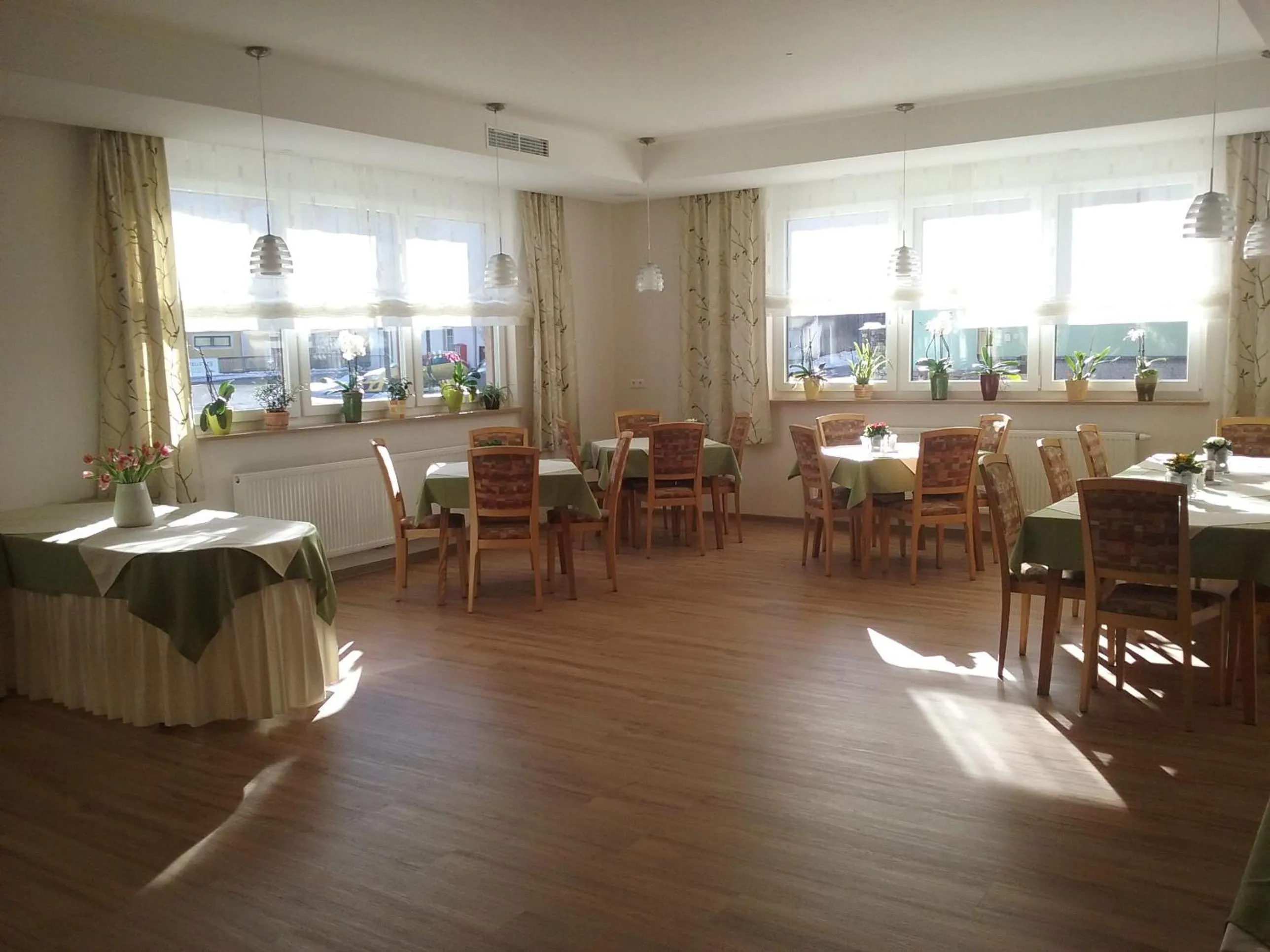 Restaurant/places to eat in Landhotel-Restaurant Willingshofer