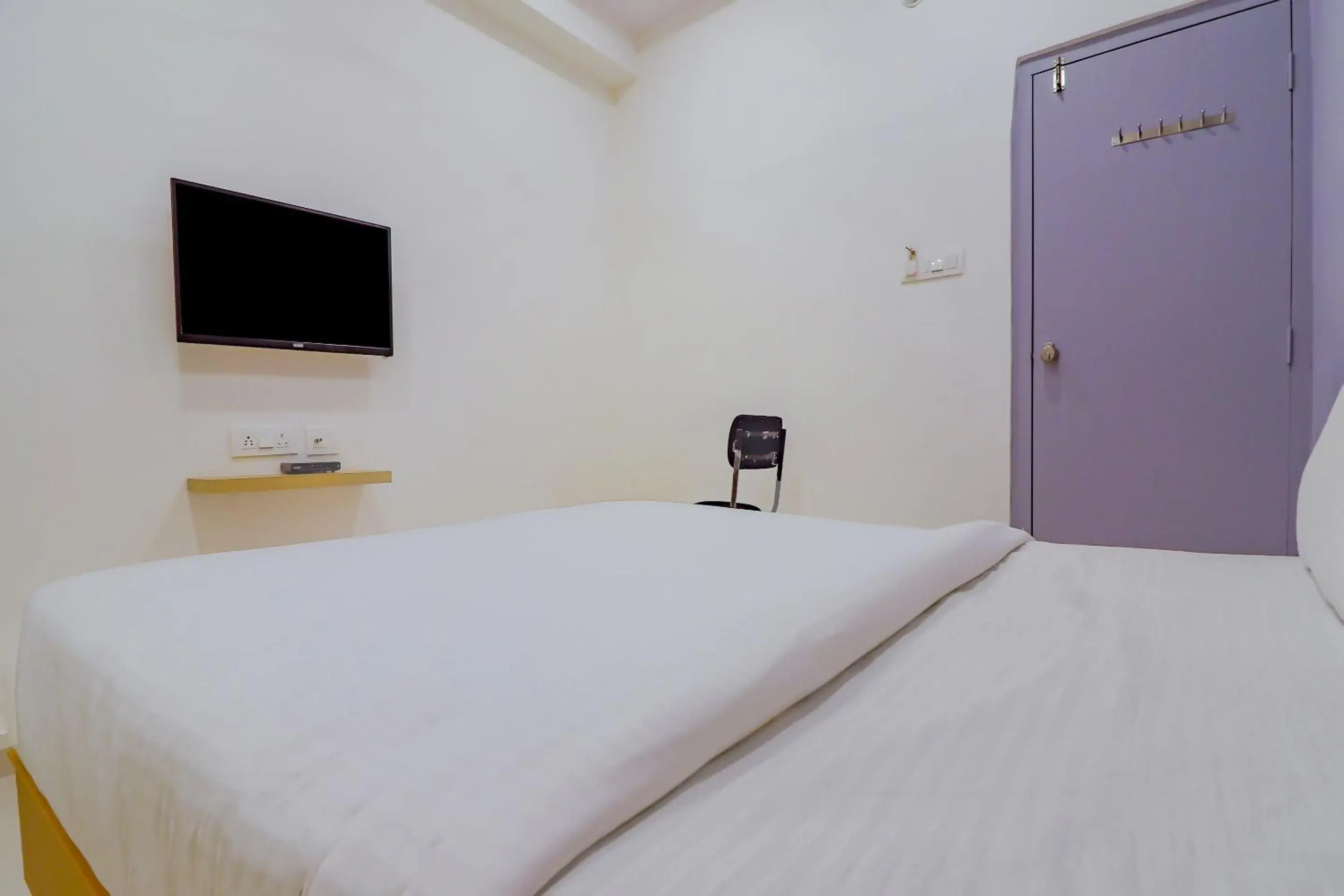 Bedroom, Bed in Collection O White Ridge Near LB Nagar Bedroom, Bed in Collection O White Ridge Near LB Nagar