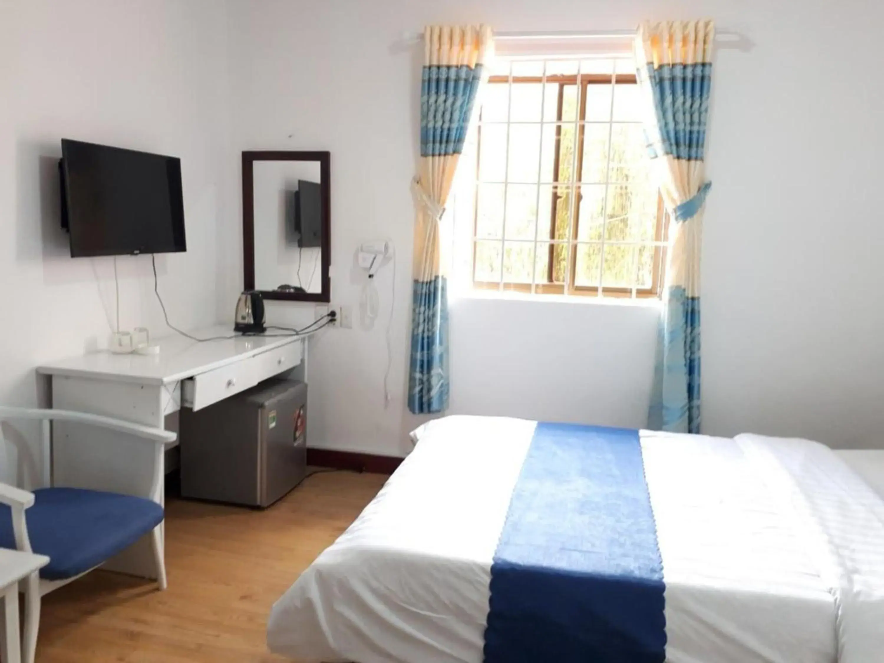 Photo of the whole room, Bed in Duong Sat Hotel Photo of the whole room, Bed in Duong Sat Hotel