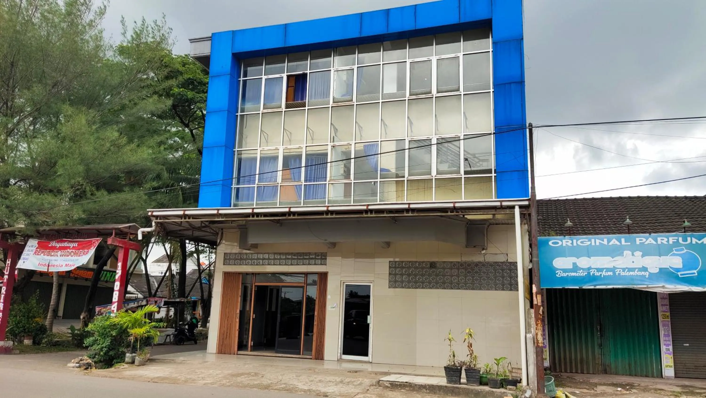 Property building in De' Premium Hotel Musi Raya