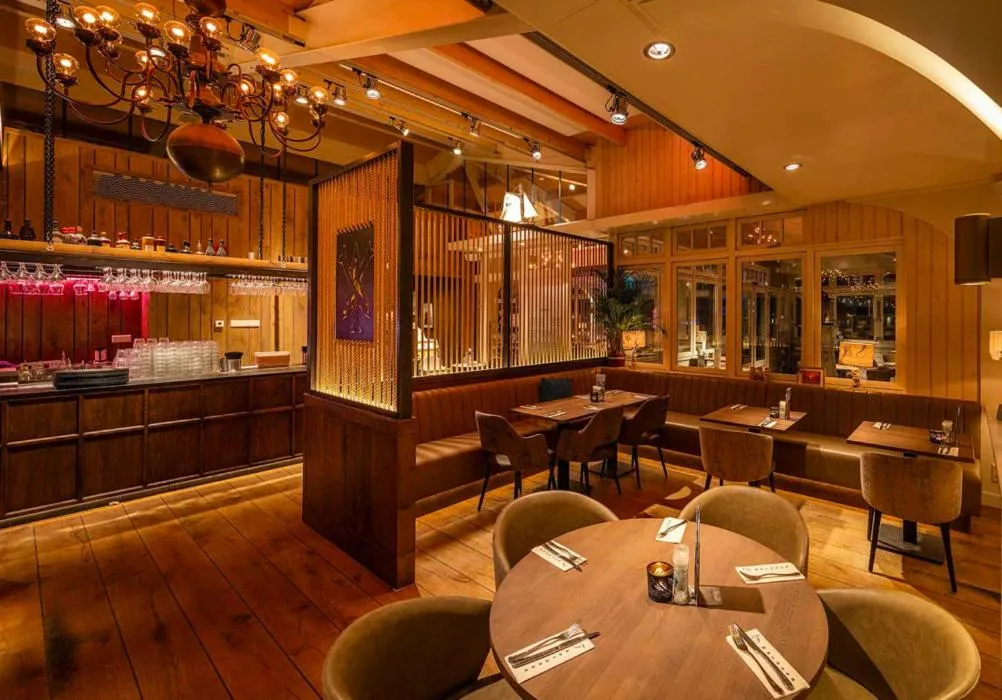 Restaurant/places to eat in Thalassa Beach Houses