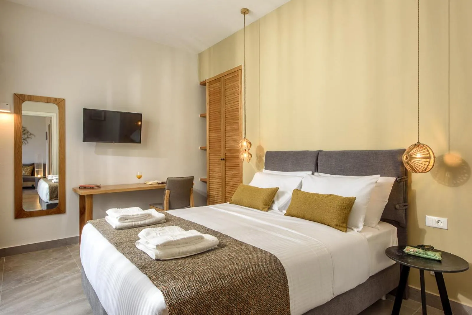 TV and multimedia, Bed in Caldera Village