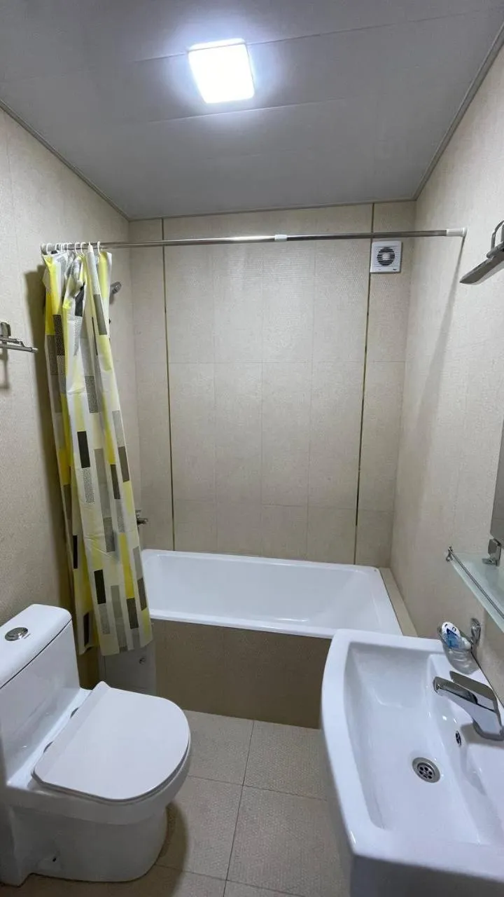 Shower in IZUMRUD PALACE