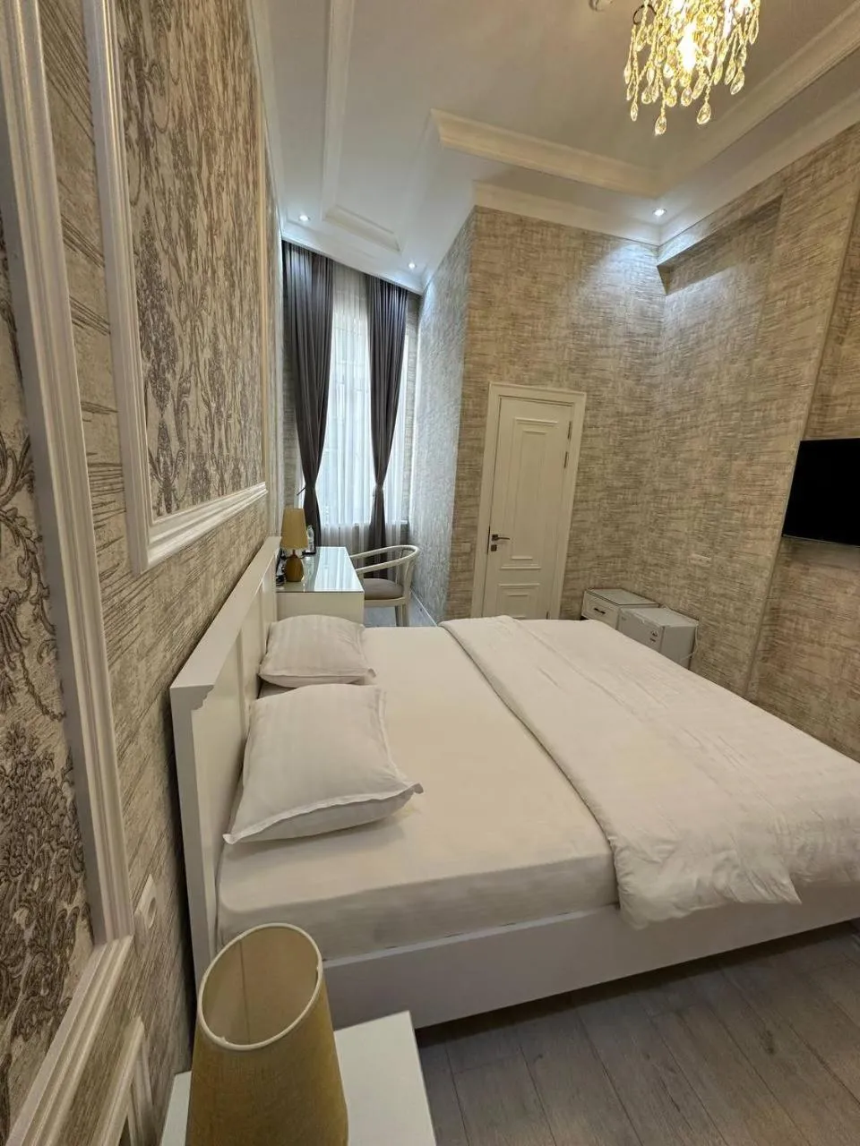 Photo of the whole room, Bed in IZUMRUD PALACE