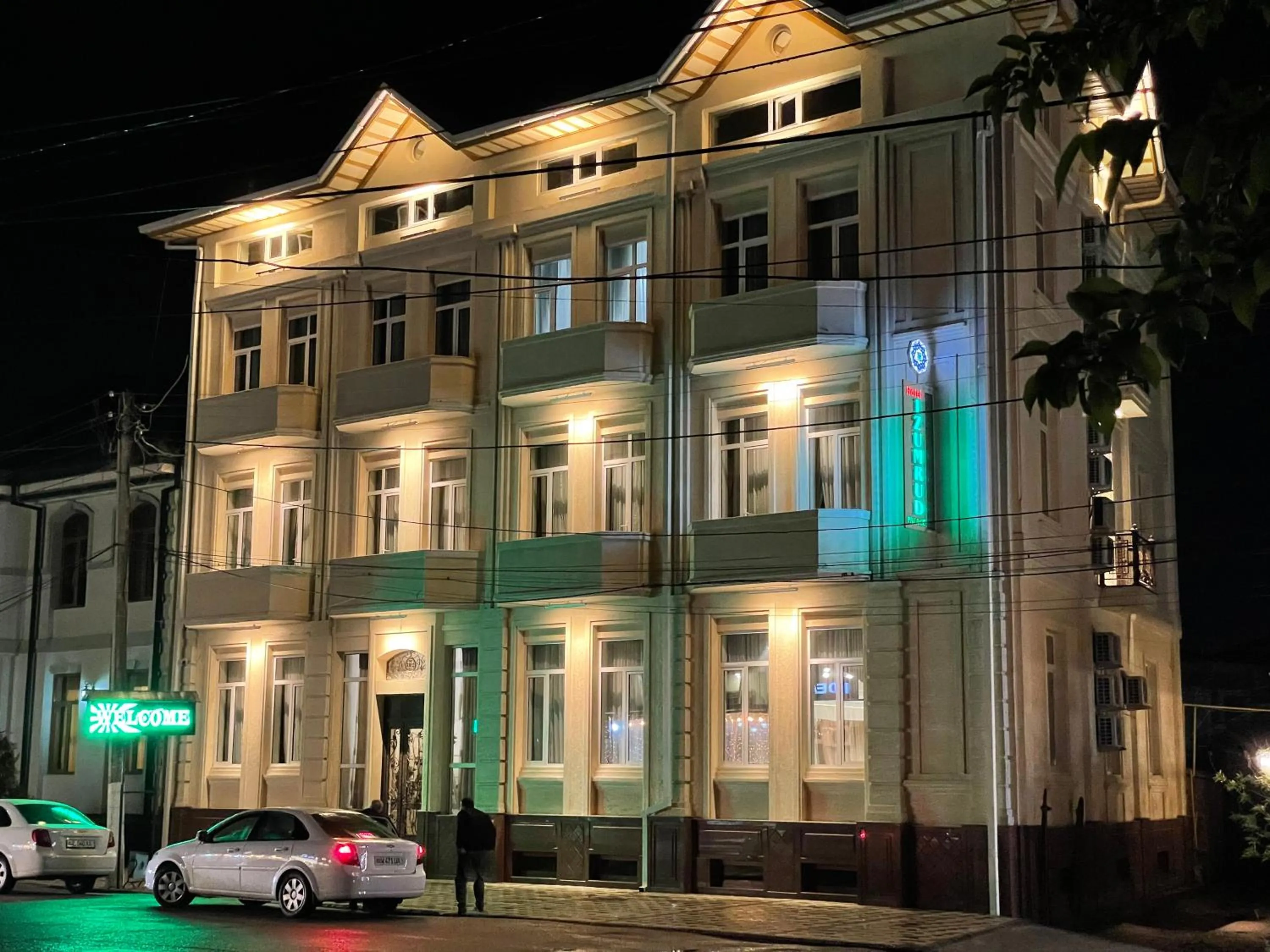 Property building in IZUMRUD PALACE