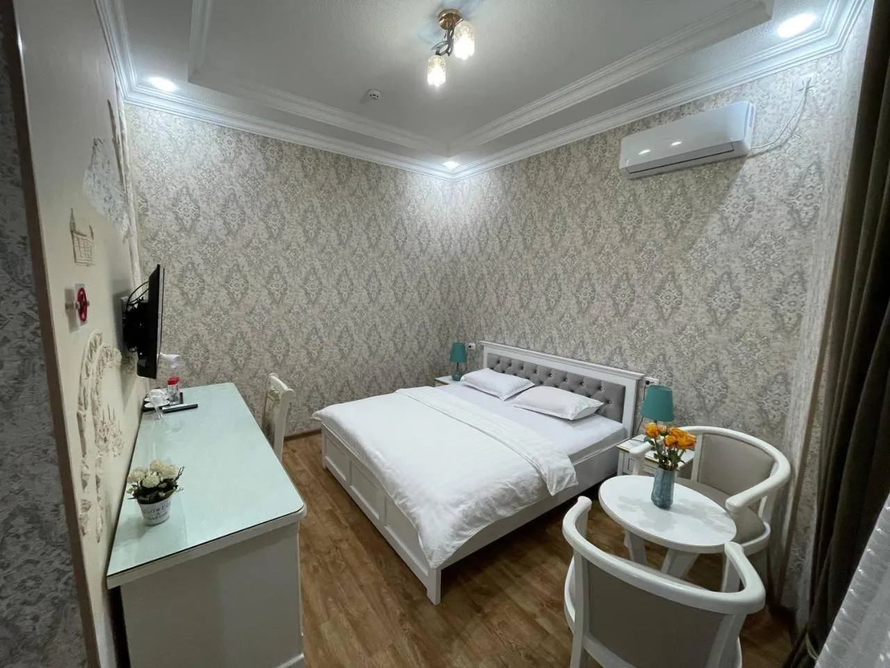 Bed in IZUMRUD PALACE