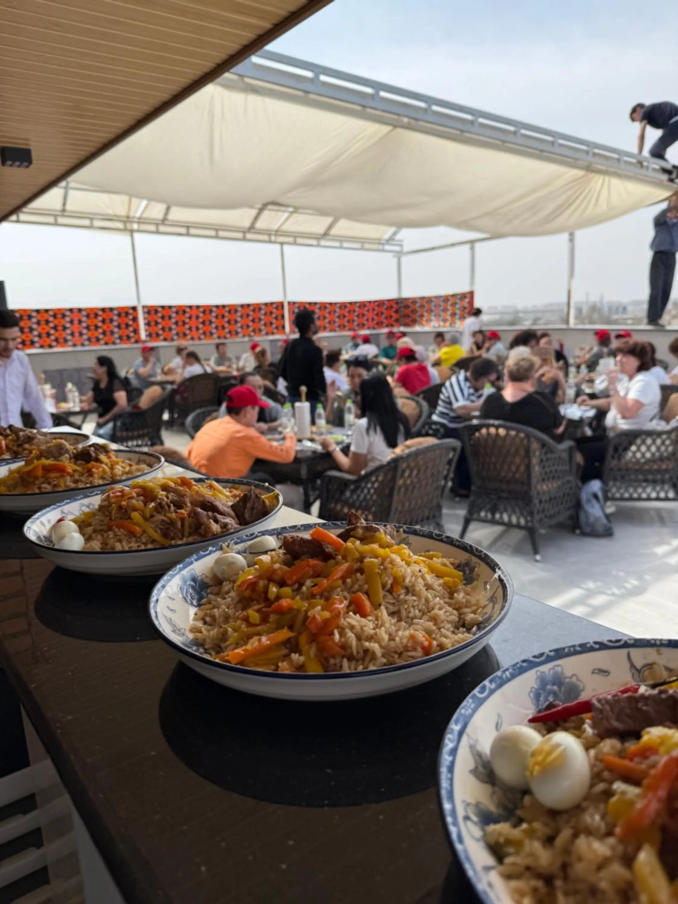 Restaurant/places to eat in IZUMRUD PALACE