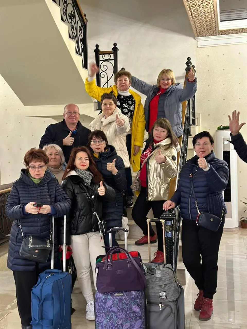 People in IZUMRUD PALACE