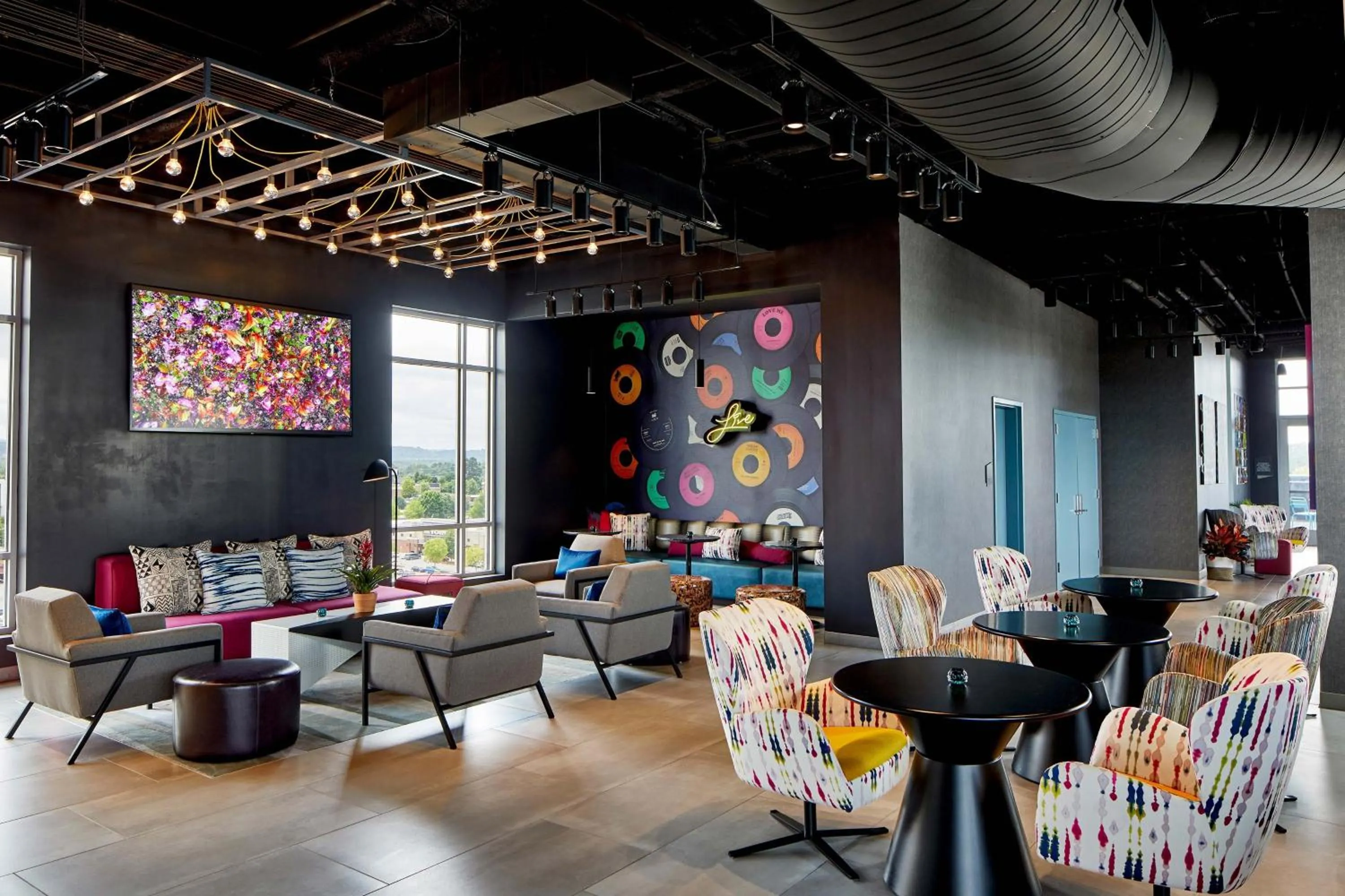 Restaurant/places to eat in Aloft Chattanooga Hamilton Place