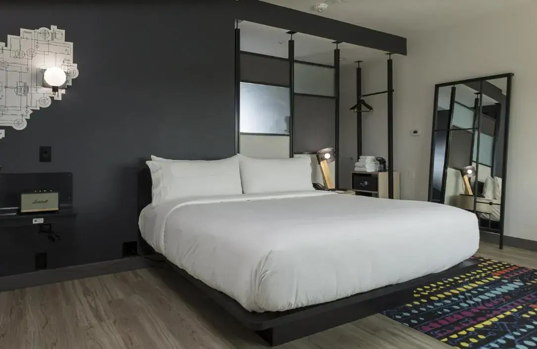 Standard King Room in Aloft Dallas DFW Airport Grapevine Standard King Room in Aloft Dallas DFW Airport Grapevine