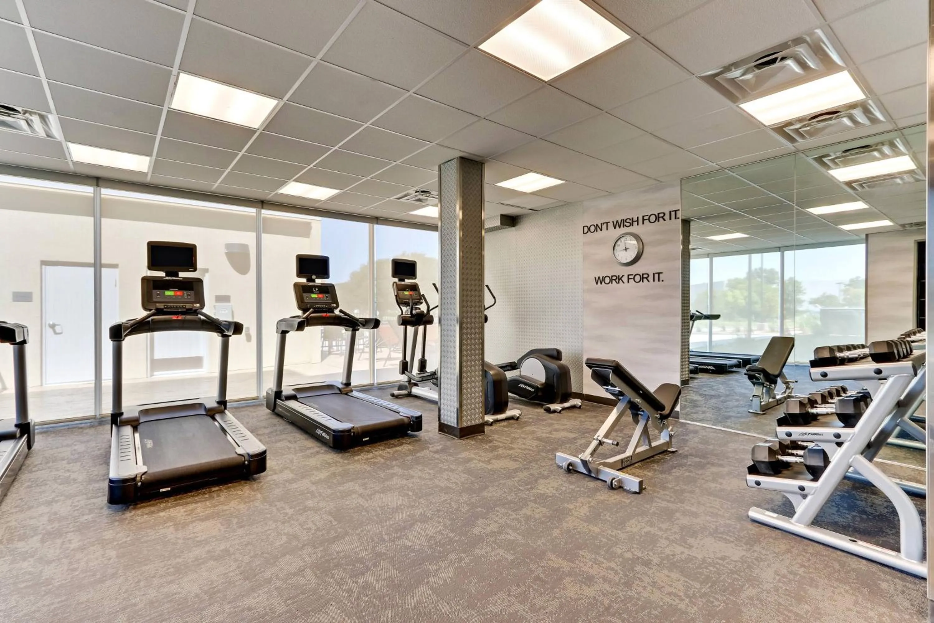Fitness centre/facilities in Fairfield Inn & Suites by Marriott Dallas Love Field