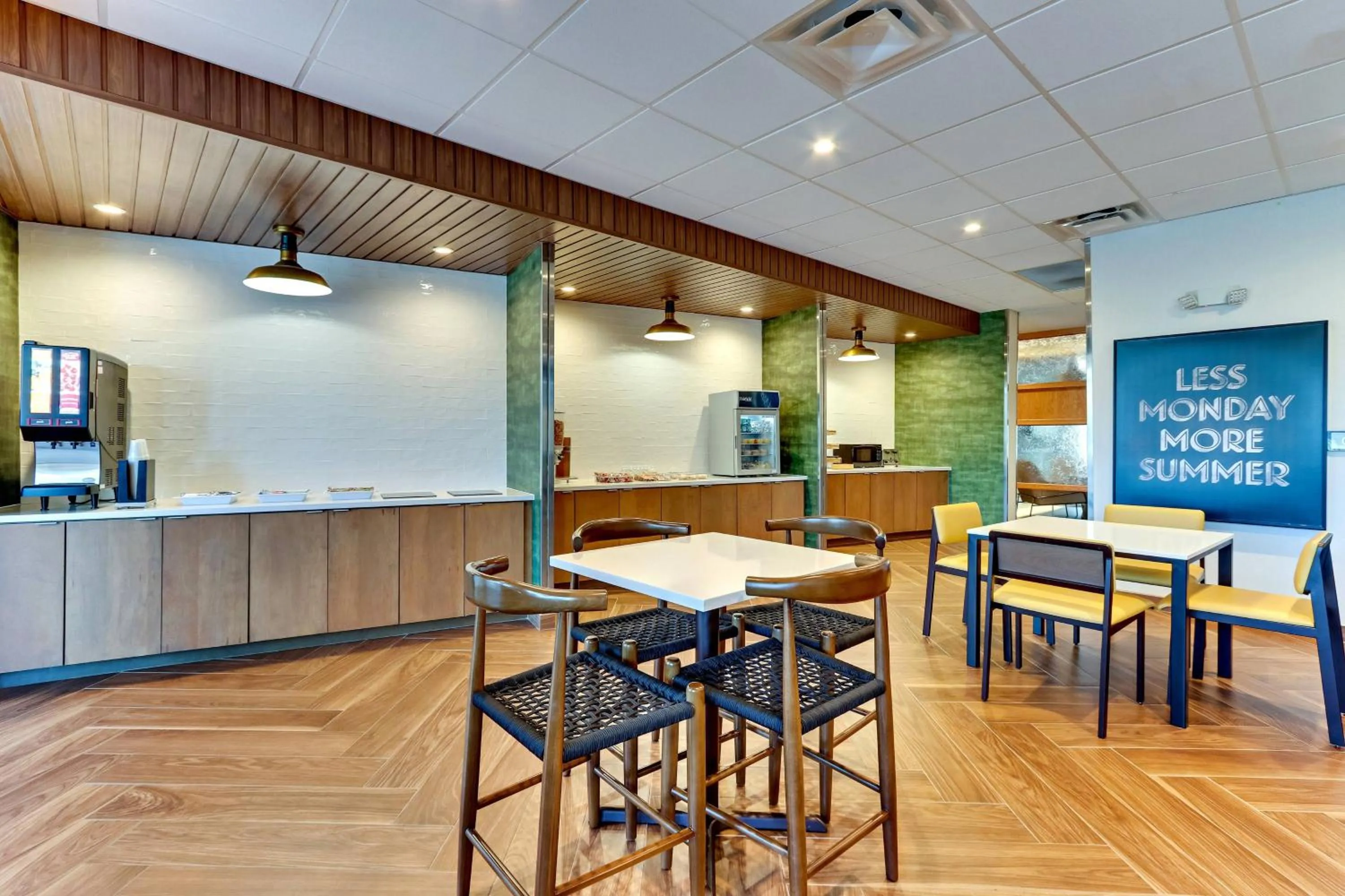 Breakfast in Fairfield Inn & Suites by Marriott Dallas Love Field