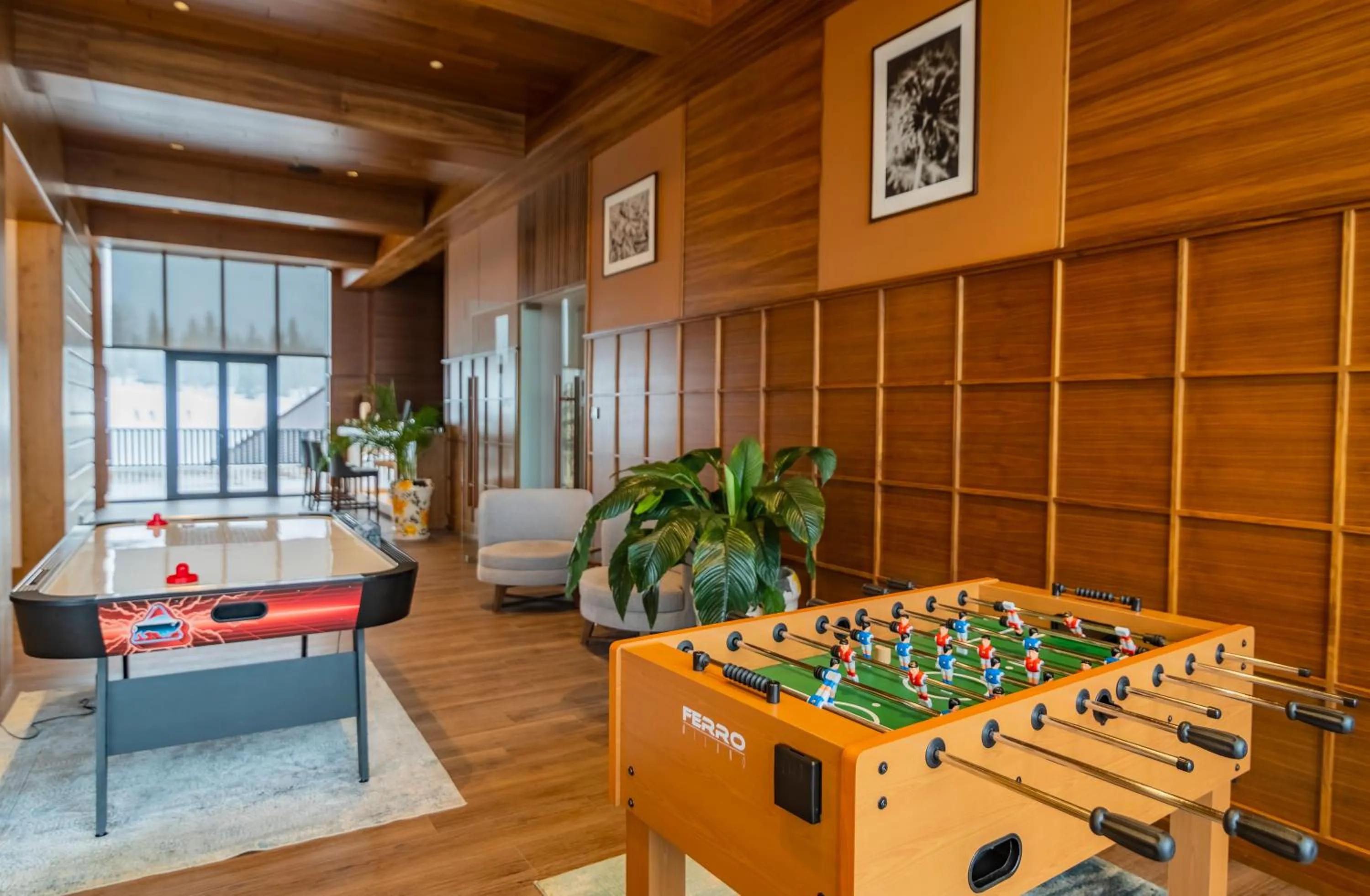 Entertainment in Ambassadori Goderdzi Hotel