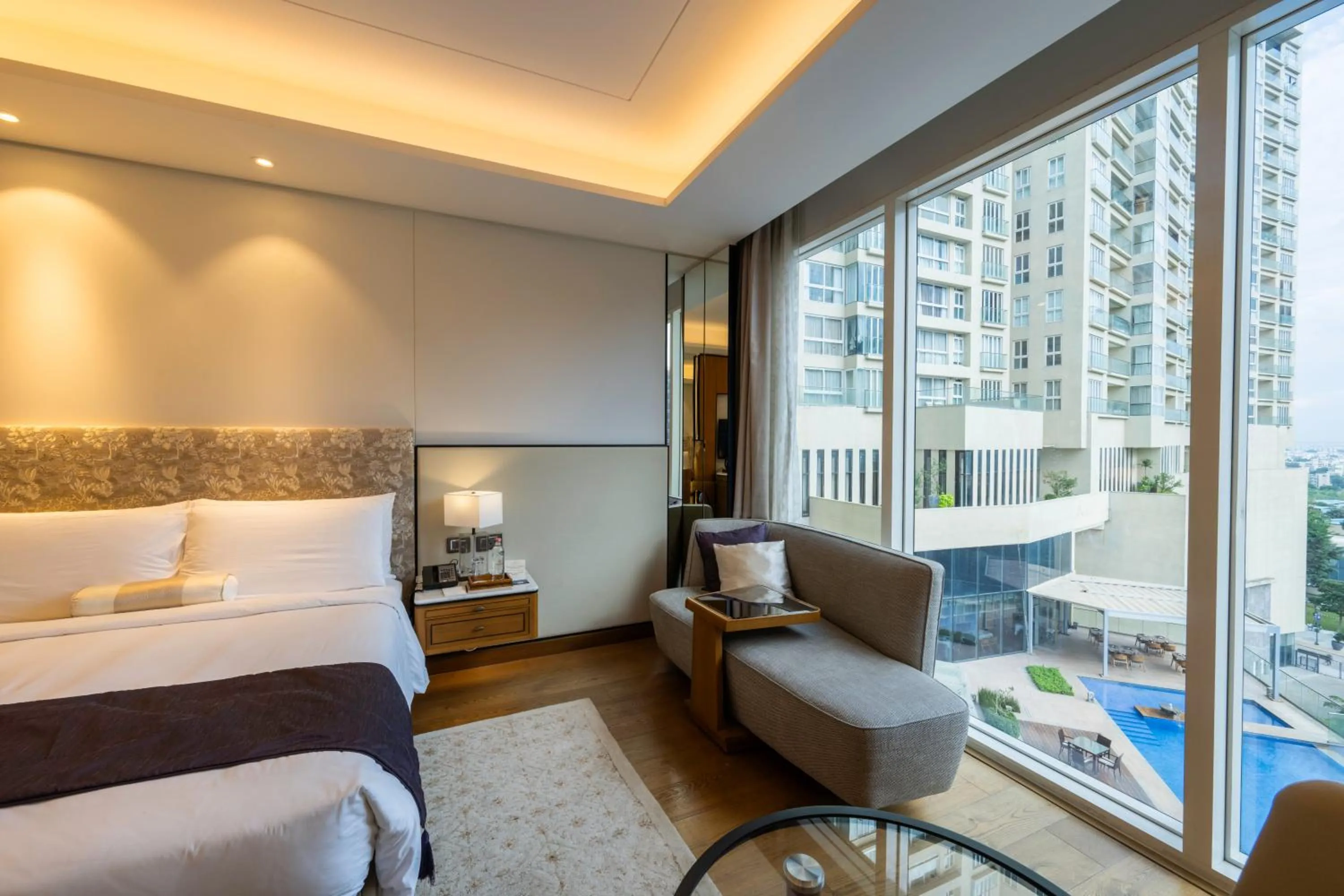 Bed in The Leela Bhartiya City Bengaluru