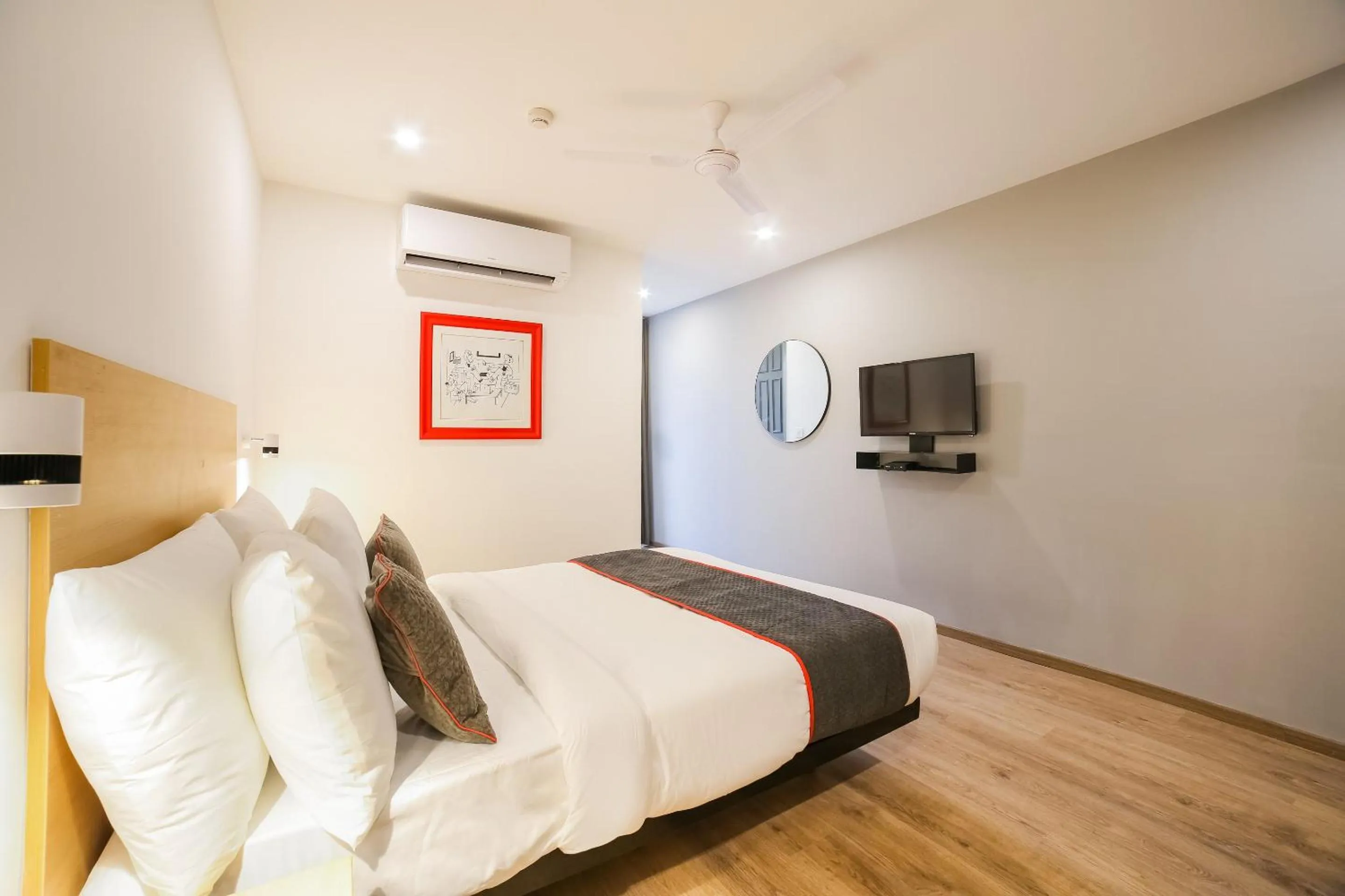 Bedroom, Bed in Super Townhouse Near Appu Ghar