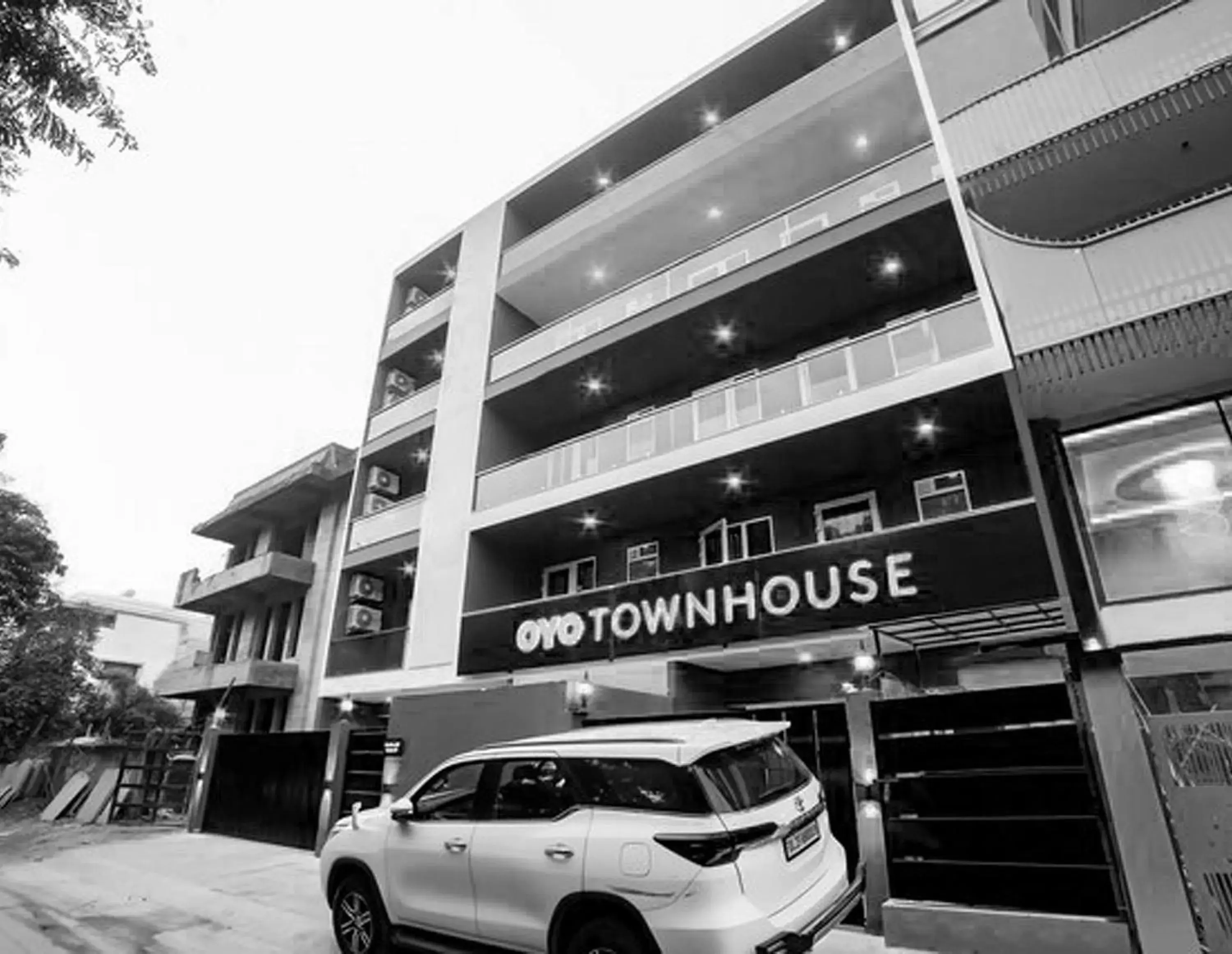 Facade/entrance in Super Townhouse Near Appu Ghar Facade/entrance in Super Townhouse Near Appu Ghar