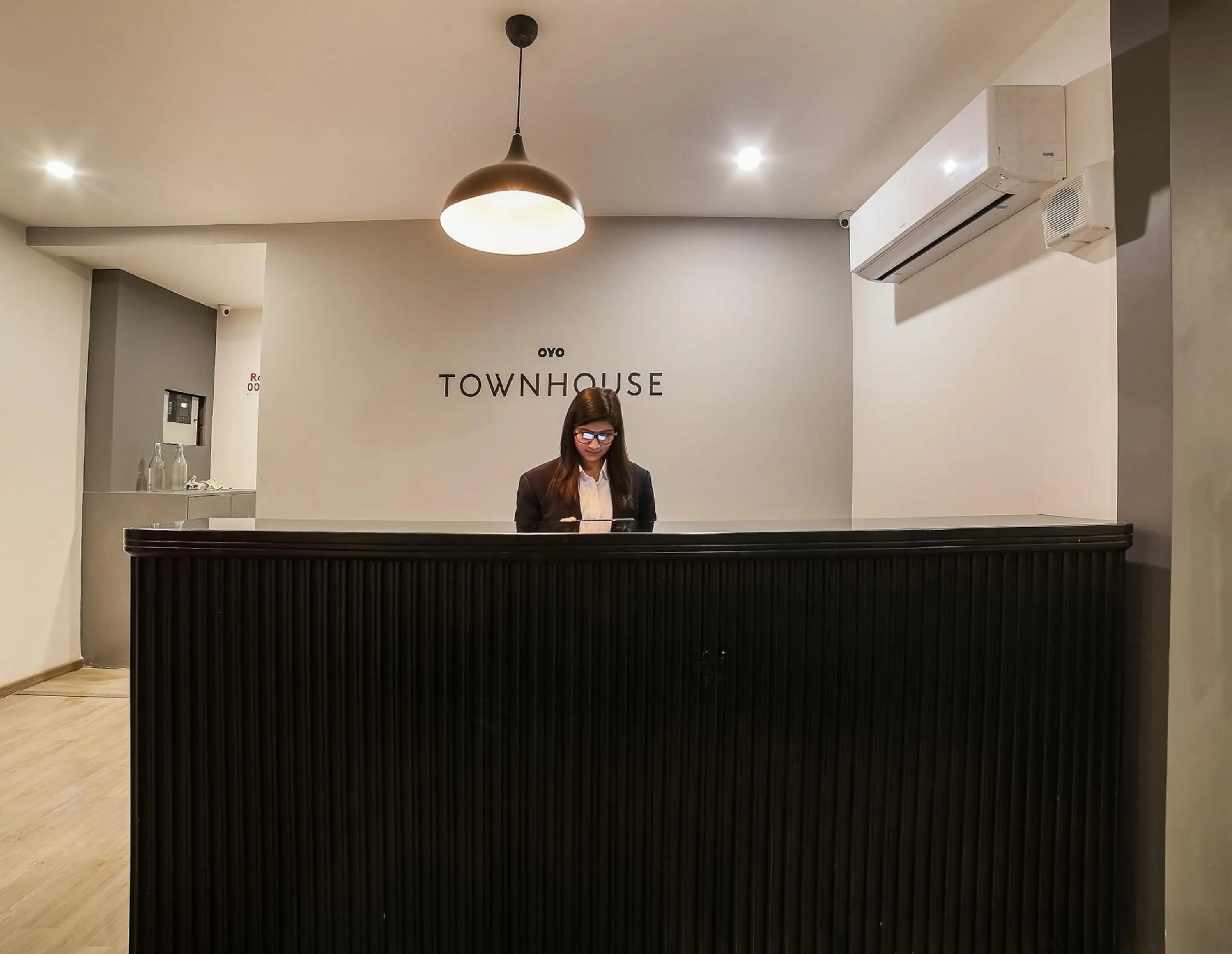 Lobby or reception in Super Townhouse Near Appu Ghar