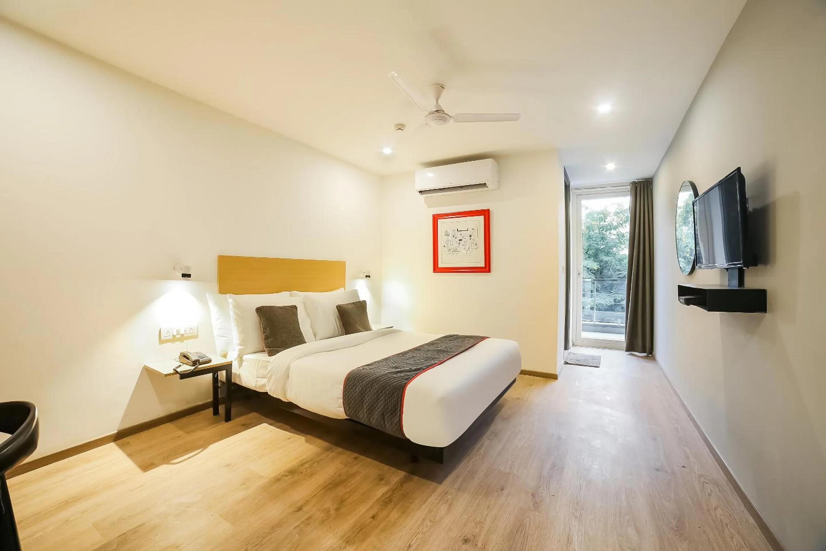 Bedroom, Bed in Super Townhouse Near Appu Ghar