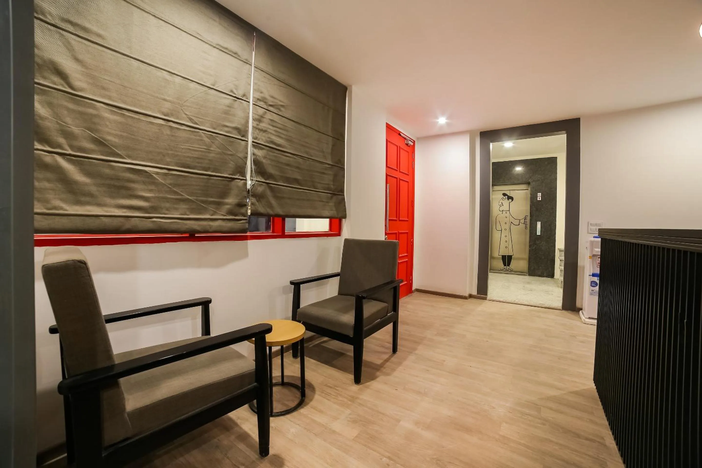 Lobby or reception in Super Townhouse Near Appu Ghar