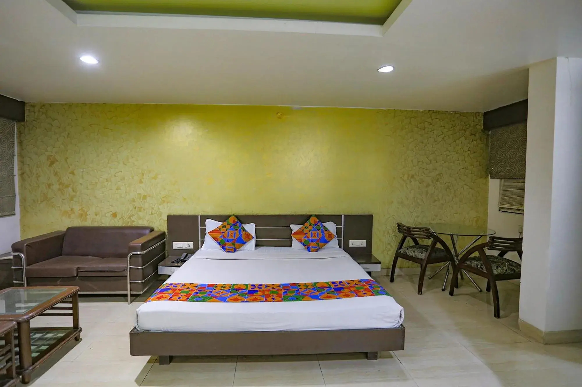 Bed in FabHotel Midland Bed in FabHotel Midland