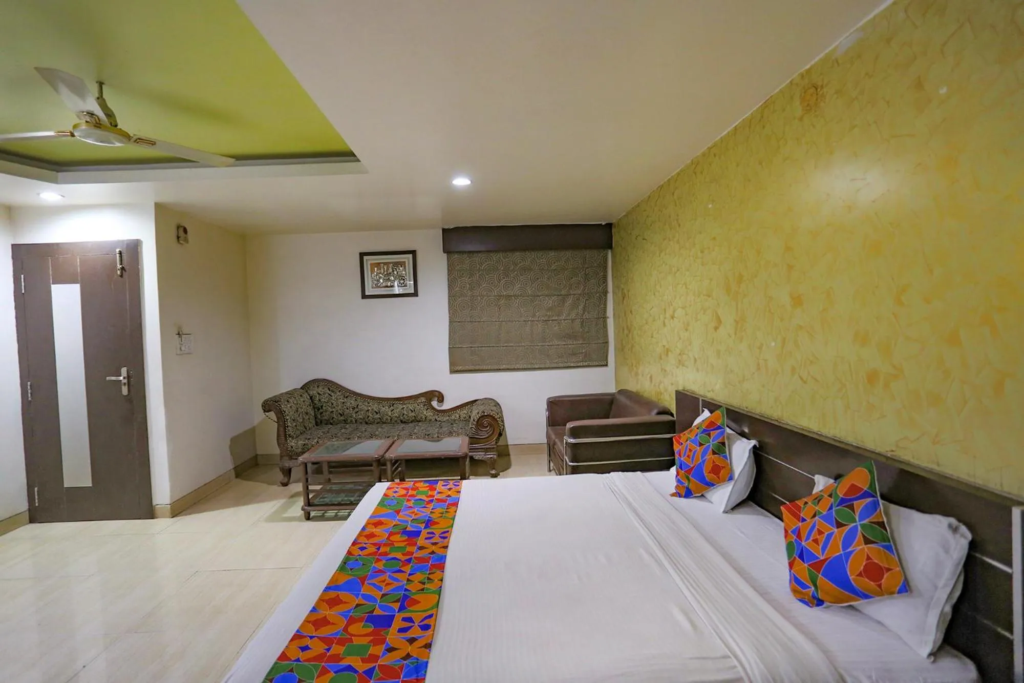 Bed in FabHotel Midland