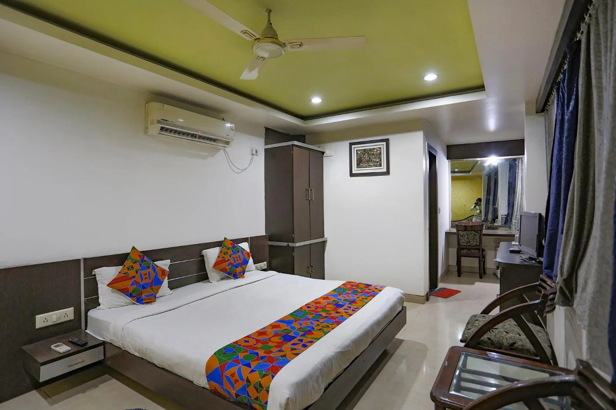 Bed in FabHotel Midland