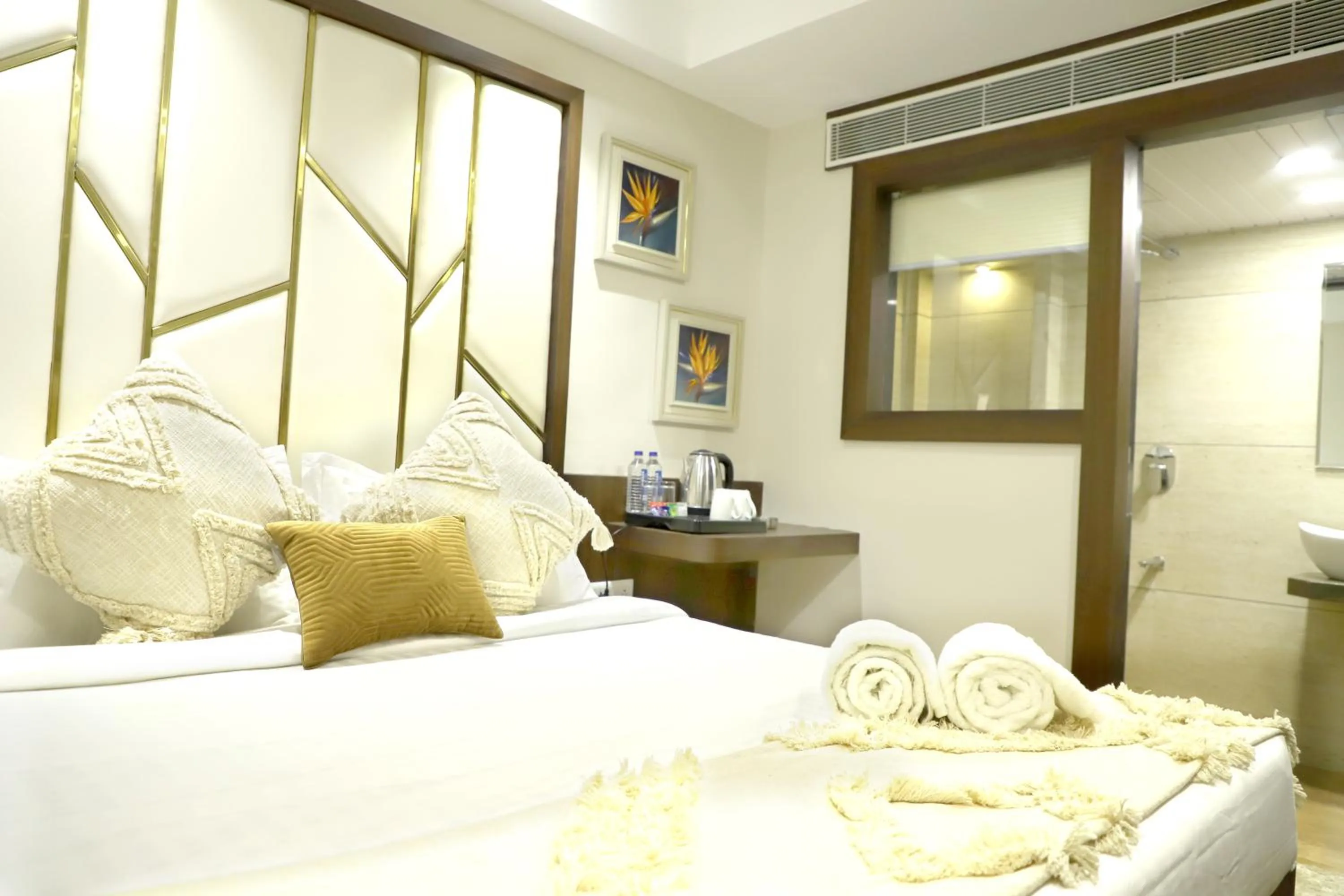 Bed in Hotel Grand Girdhar