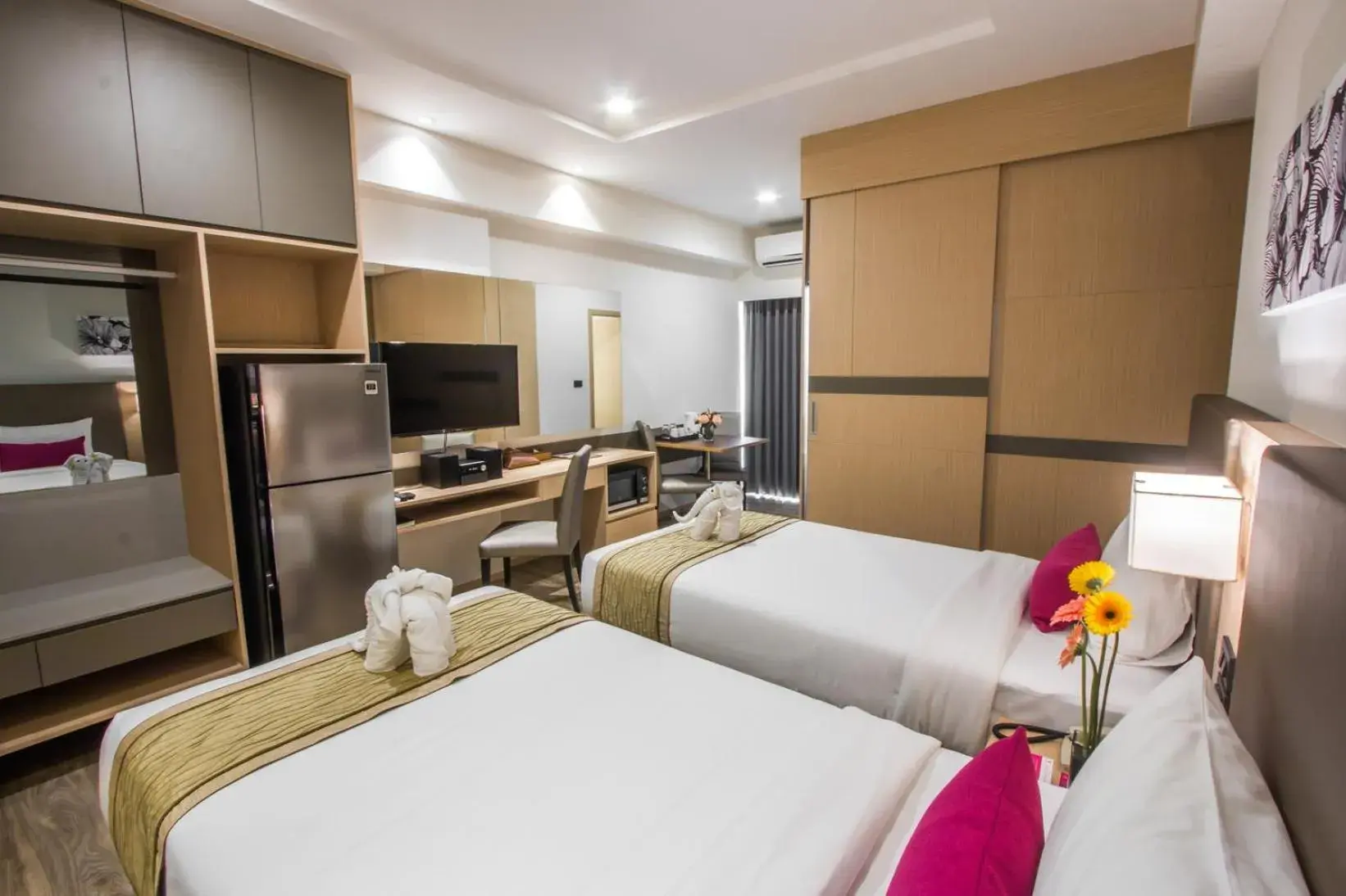 Photo of the whole room, Bed in Pacific Park Hotel Photo of the whole room, Bed in Pacific Park Hotel