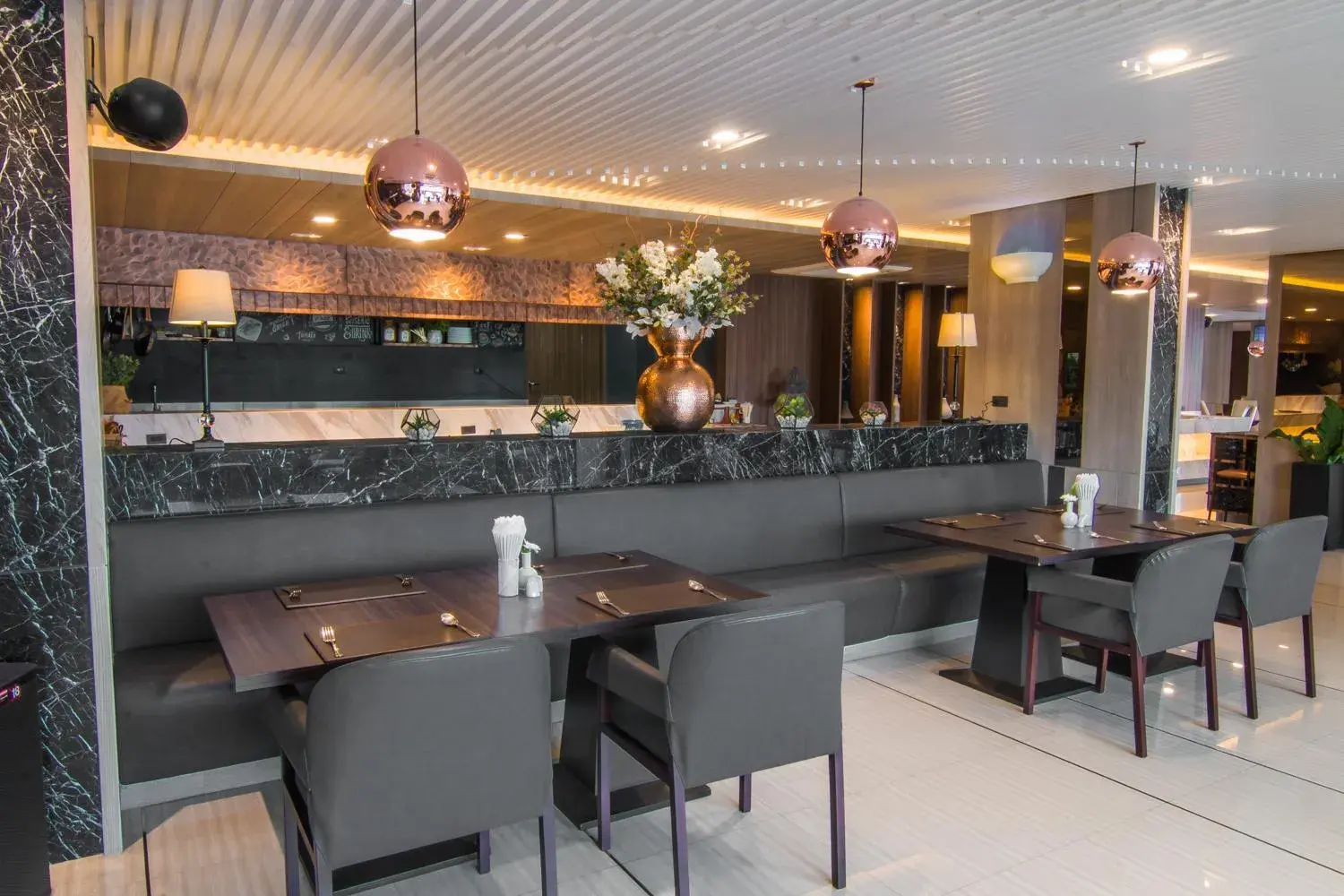 Restaurant/places to eat in Pacific Park Hotel Restaurant/places to eat in Pacific Park Hotel