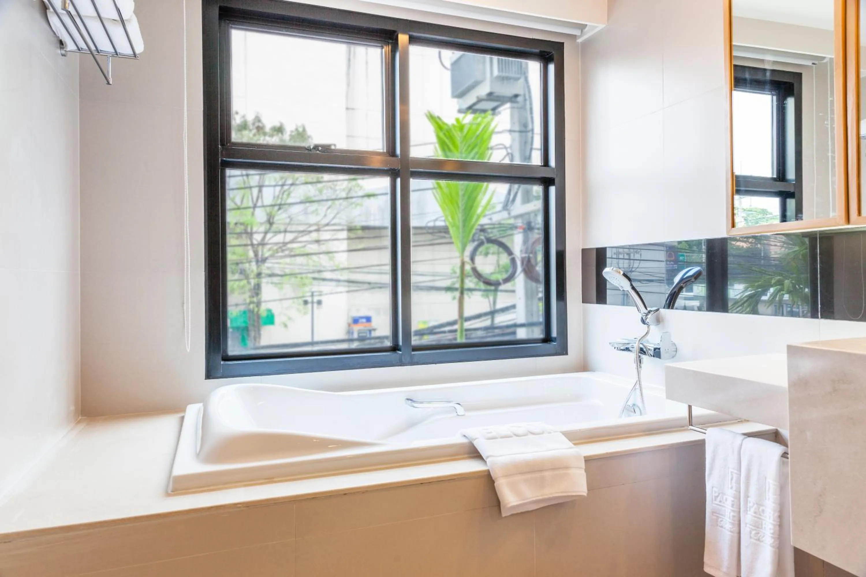 Bath in Pacific Park Hotel