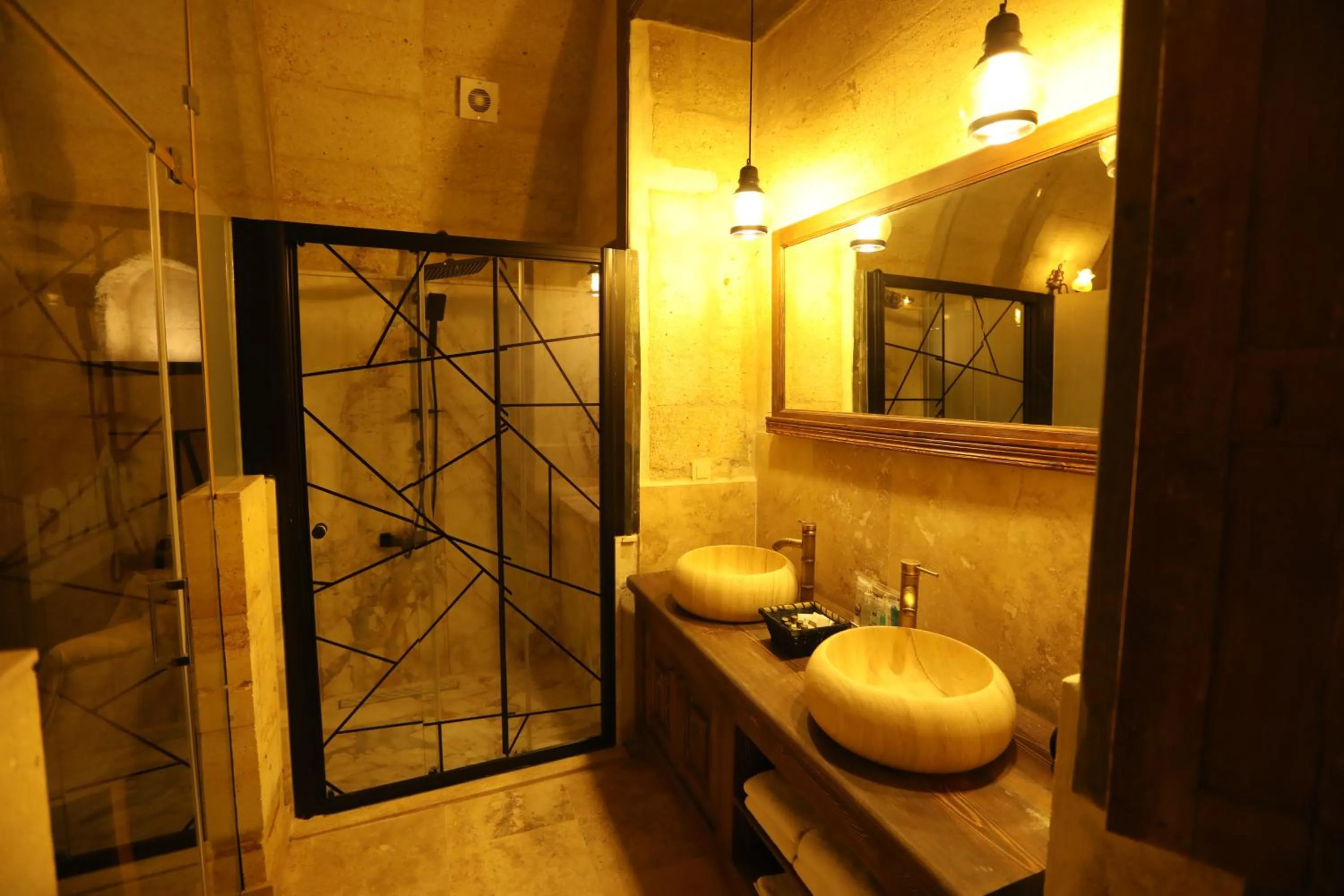 Bathroom in Hancı Cave Hotel