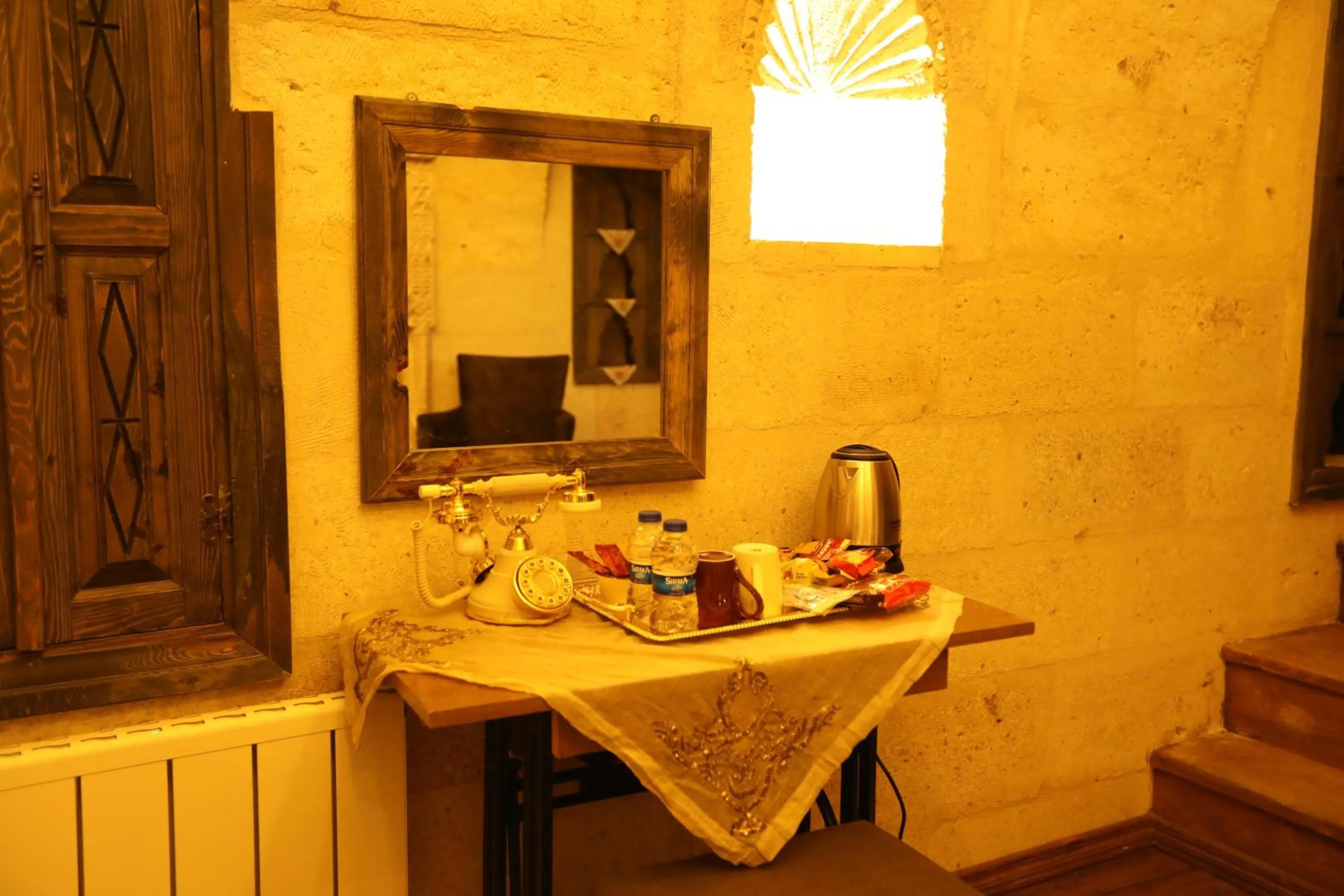 Coffee/tea facilities in Hancı Cave Hotel